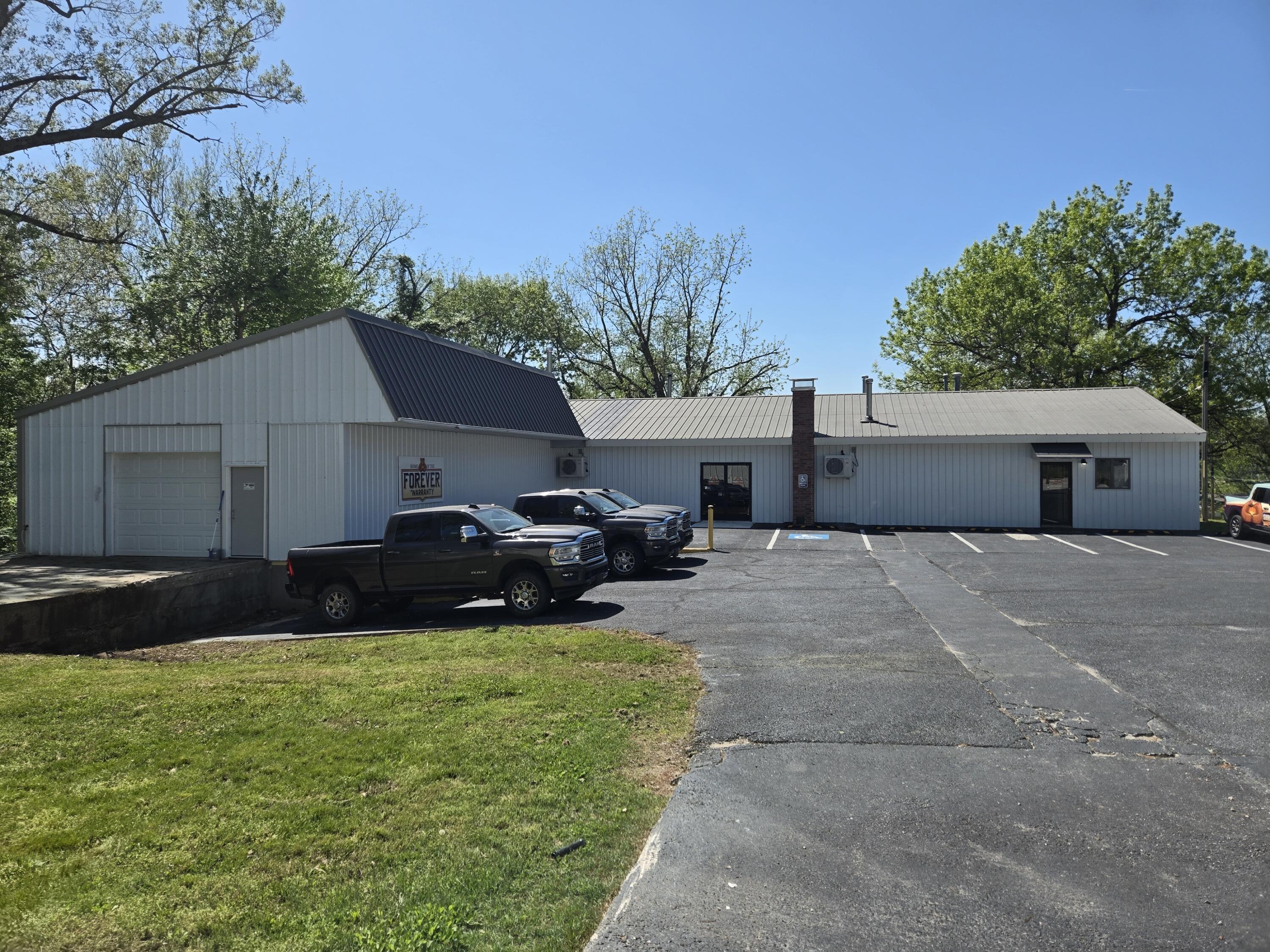Photo 34 - Commercial Sale for sale – 808  Edison Road  Cassville, MO