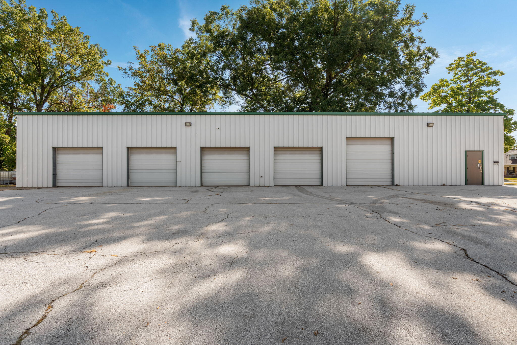 Photo 6 - Commercial Sale for sale – 1525 E Florida Street  Springfield, MO