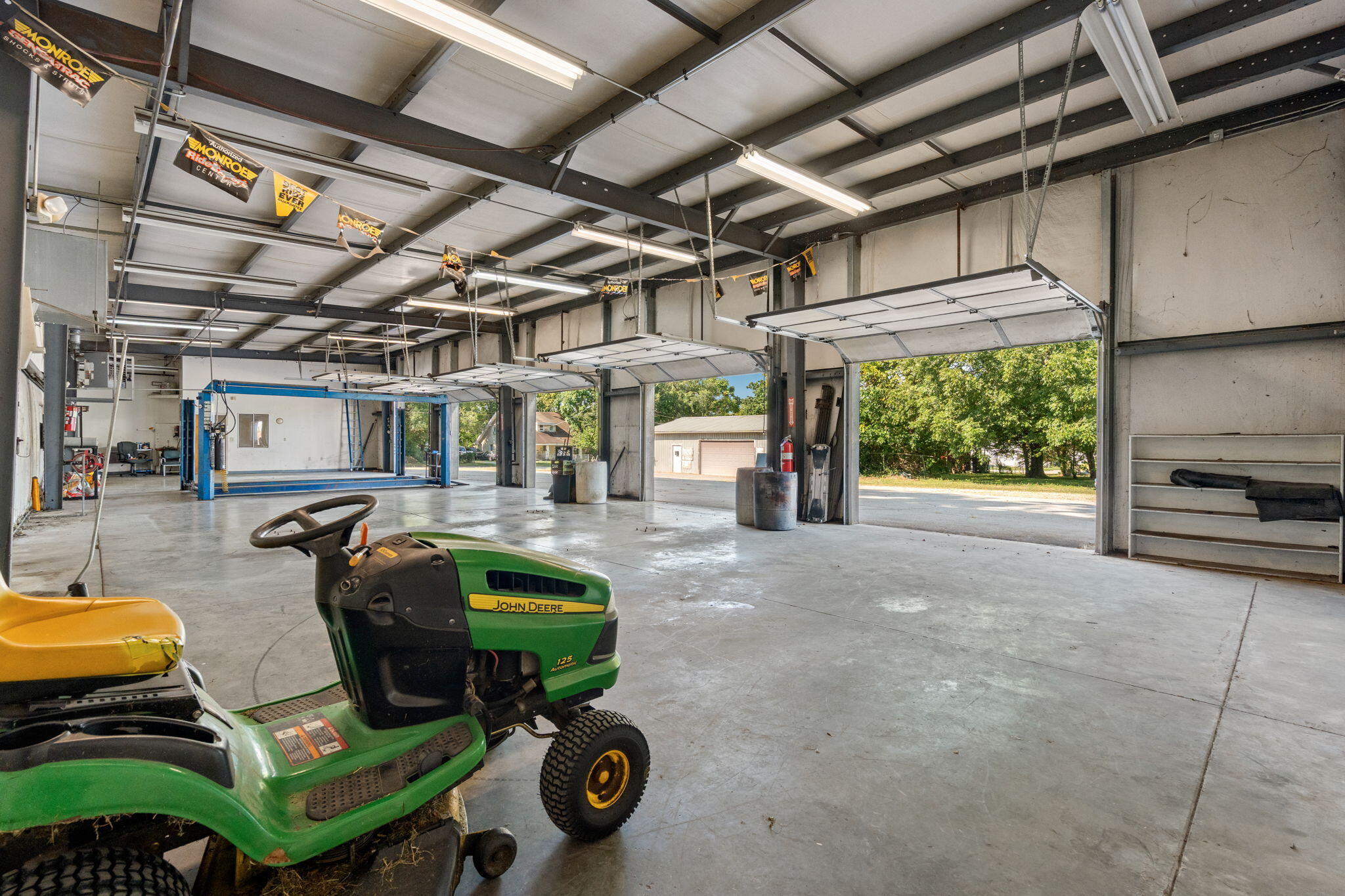 Photo 13 - Commercial Sale for sale – 1525 E Florida Street  Springfield, MO