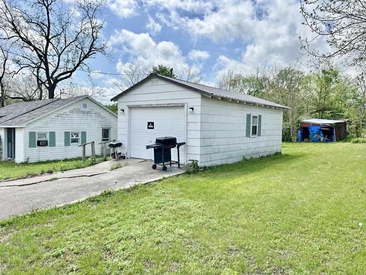 Photo 2 - Residential for sale – 251 S Archer Avenue  Hartville, MO