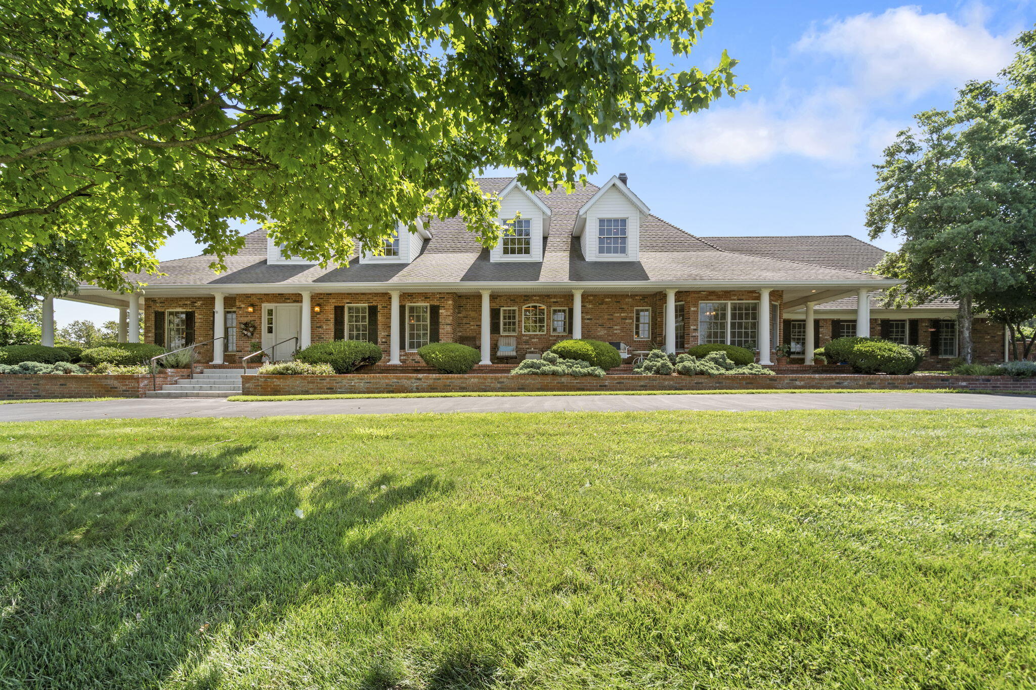 Photo 7 - Residential for sale – 4671 E Beaux Creek Lane  Springfield, MO