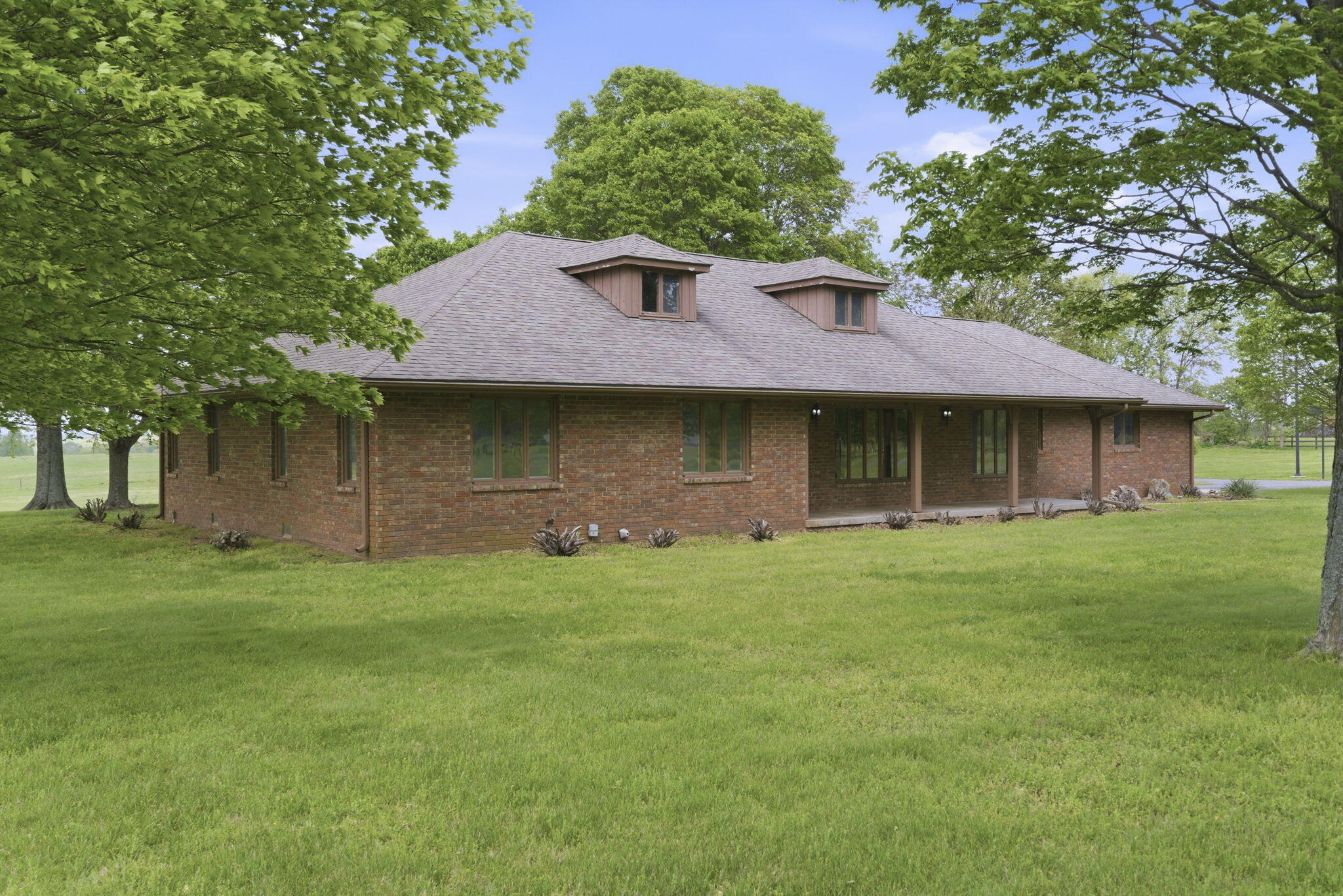 Photo 9 - Residential for sale – 431 N Farm Road 205   Springfield, MO