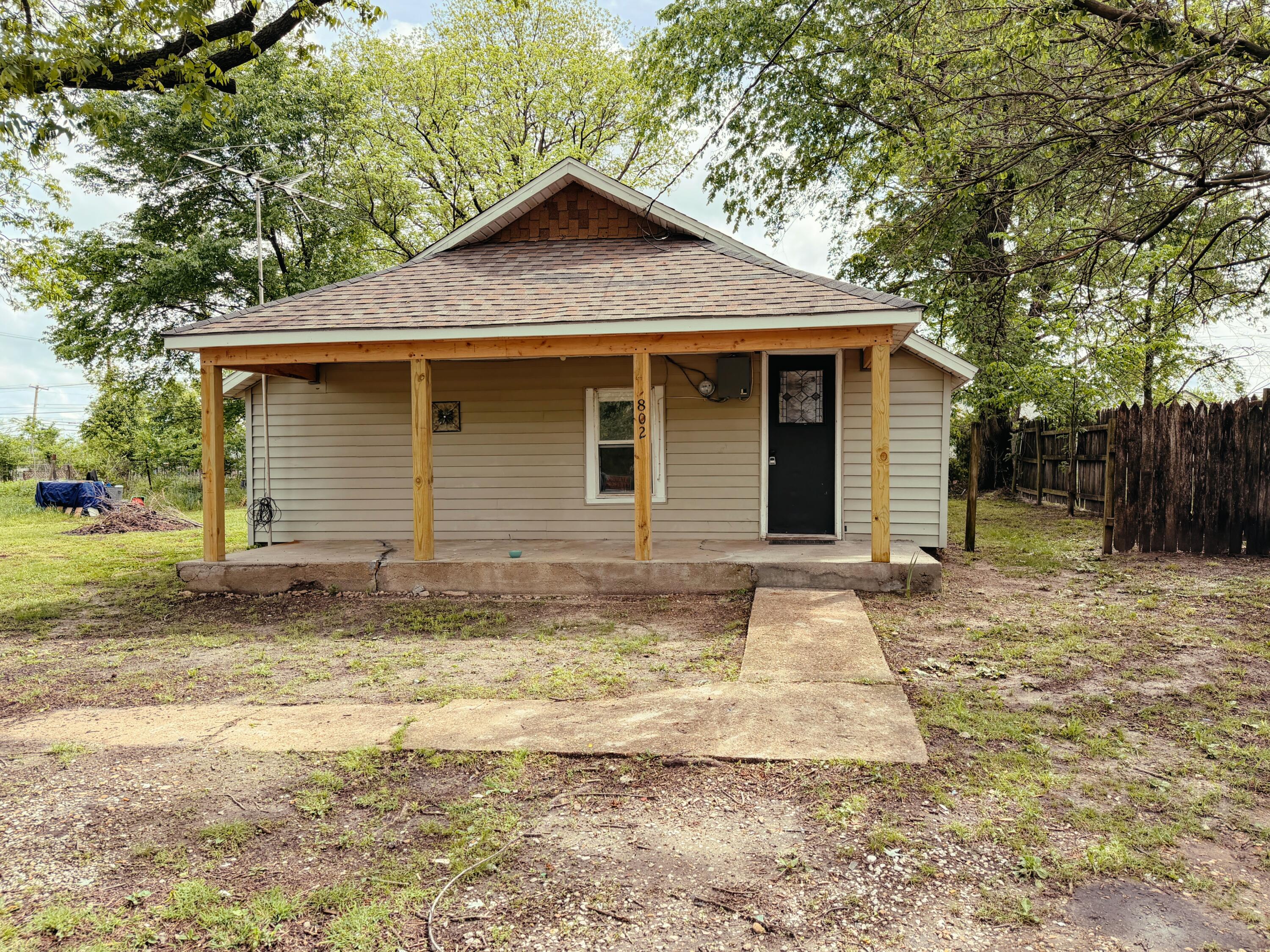 Photo 25 - Residential for sale – 802 S Main   Bolivar, MO