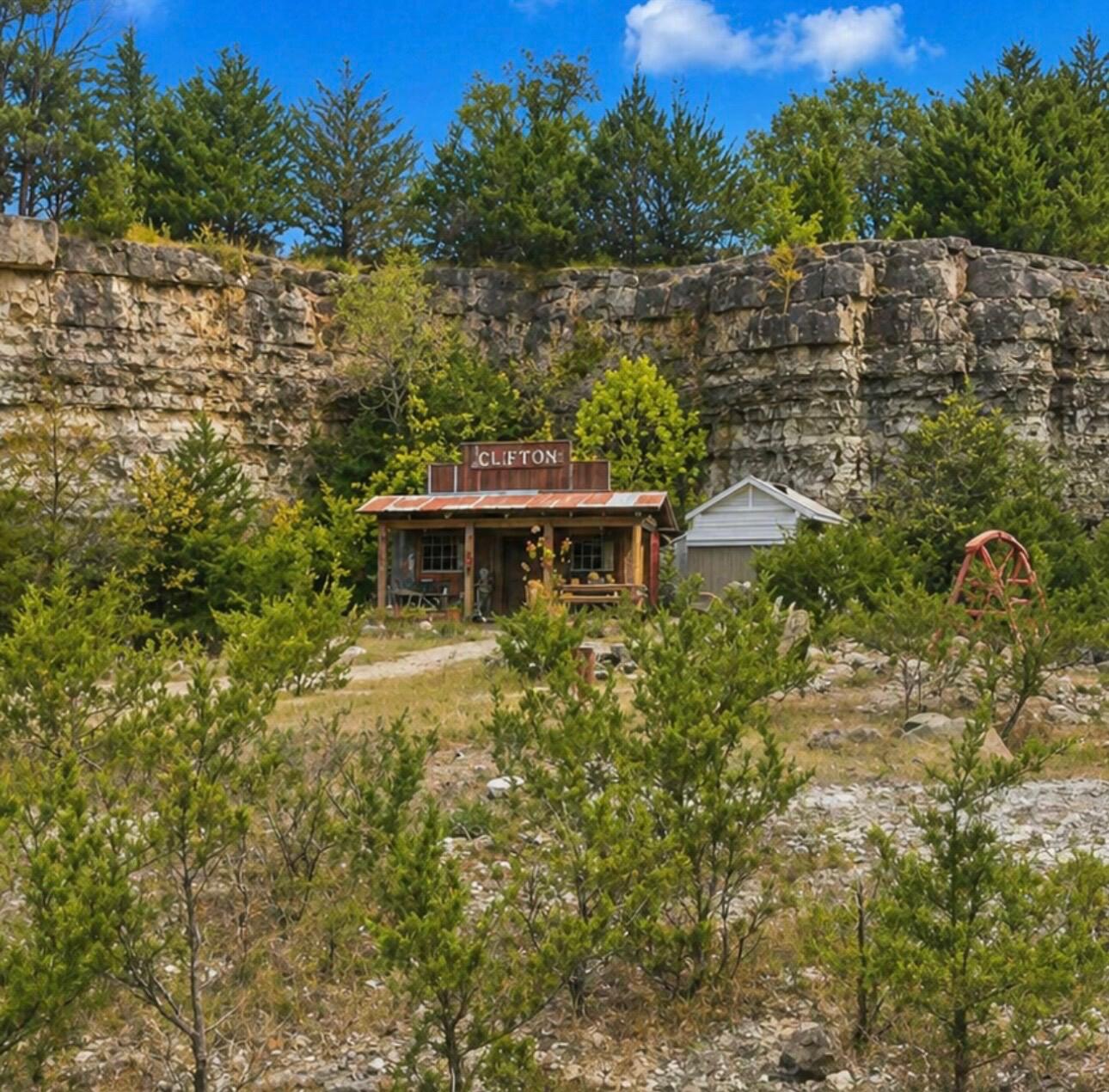 Residential for sale – 20615  Table Rock Ridge Road  Shell Knob, MO