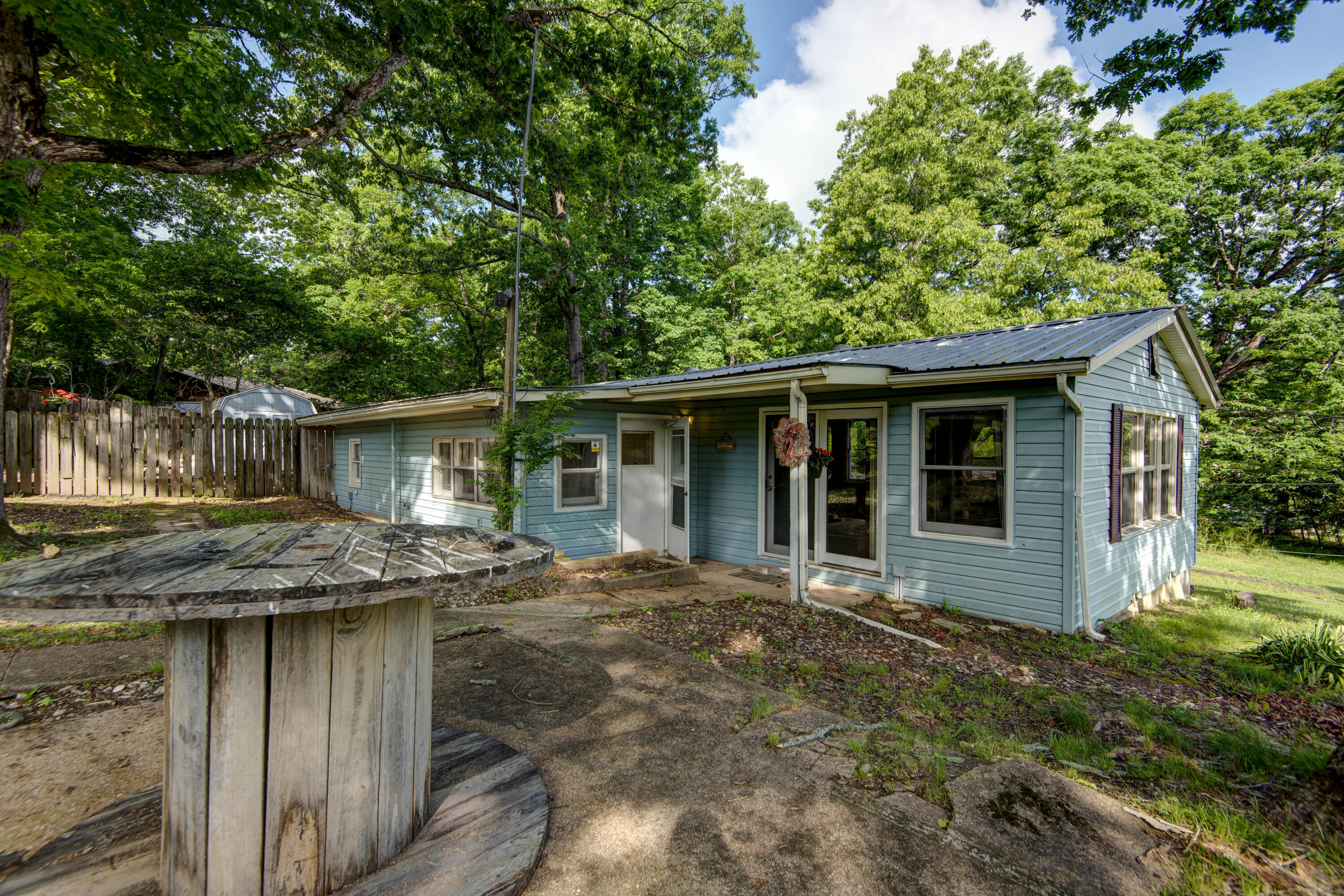Photo 8 - Residential for sale – 179  Dallas Road  Cedarcreek, MO