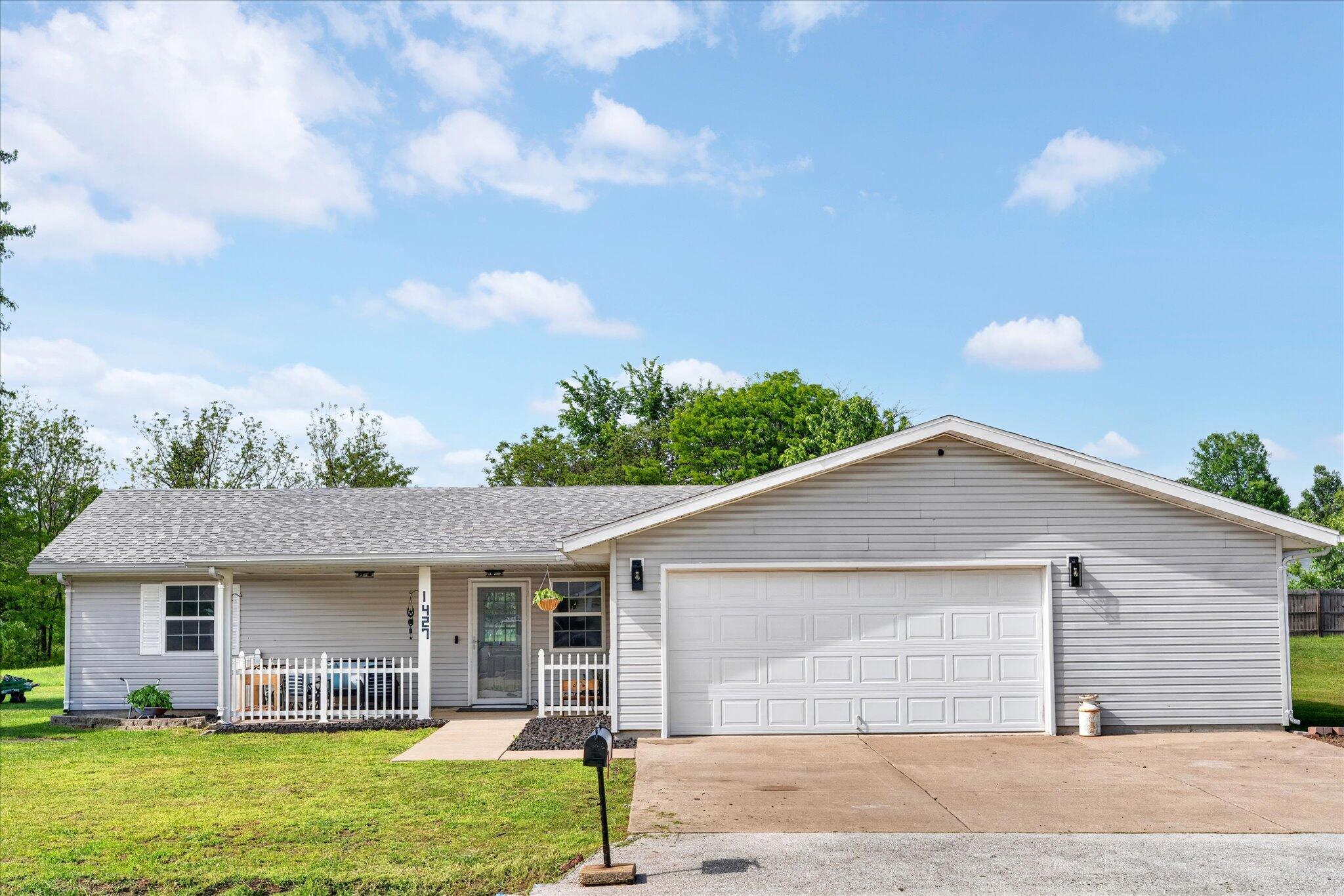 Photo 2 - Residential for sale – 1427  Hazelwood Drive  Buffalo, MO