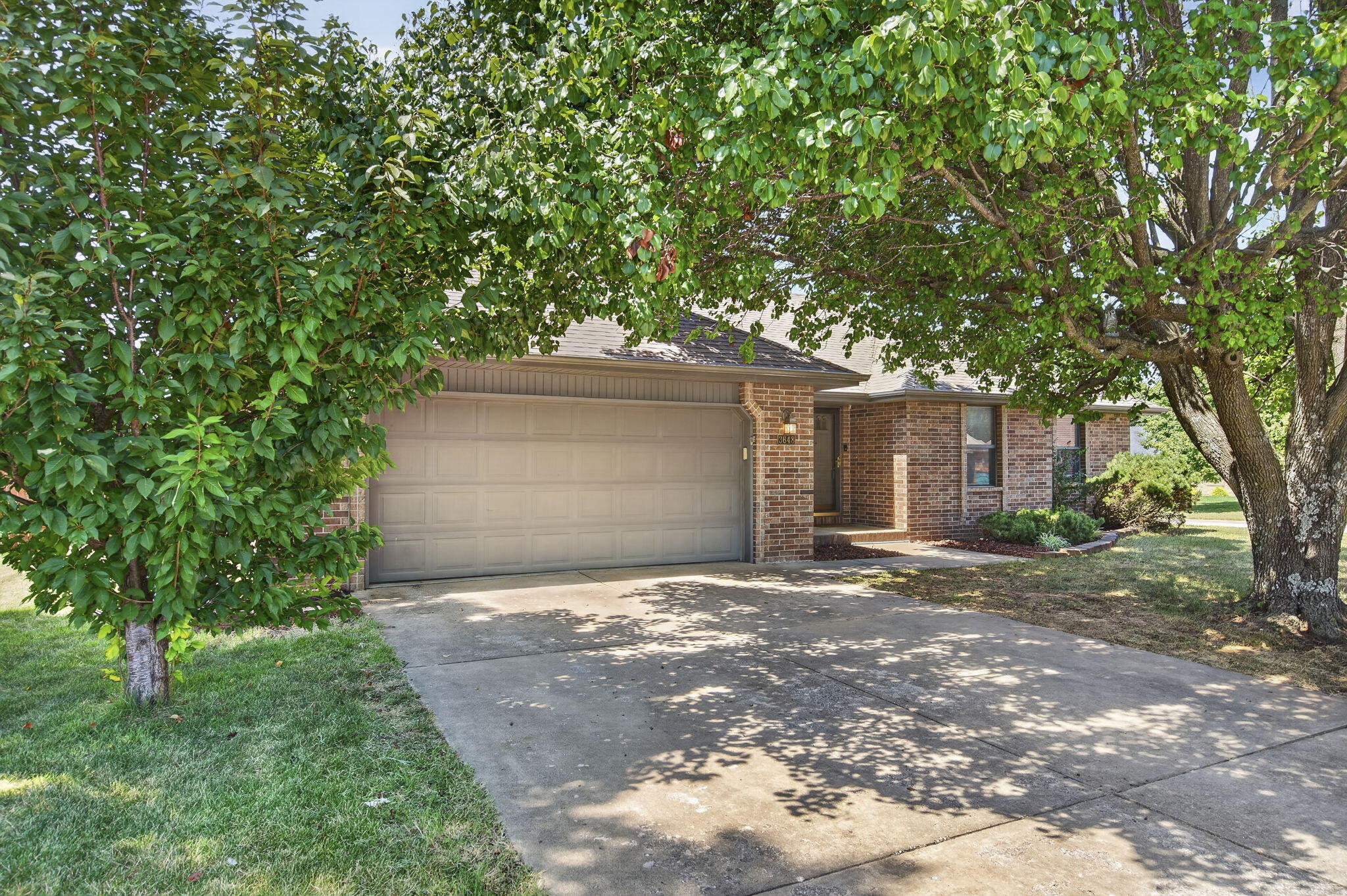 Photo 3 - Residential for sale – 3648 W Shawnee Drive  Springfield, MO