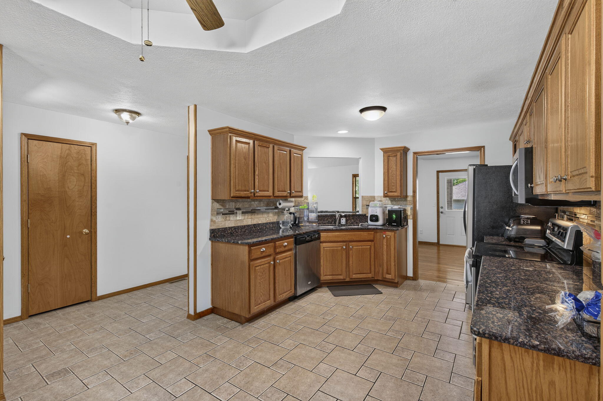Photo 9 - Residential for sale – 3648 W Shawnee Drive  Springfield, MO