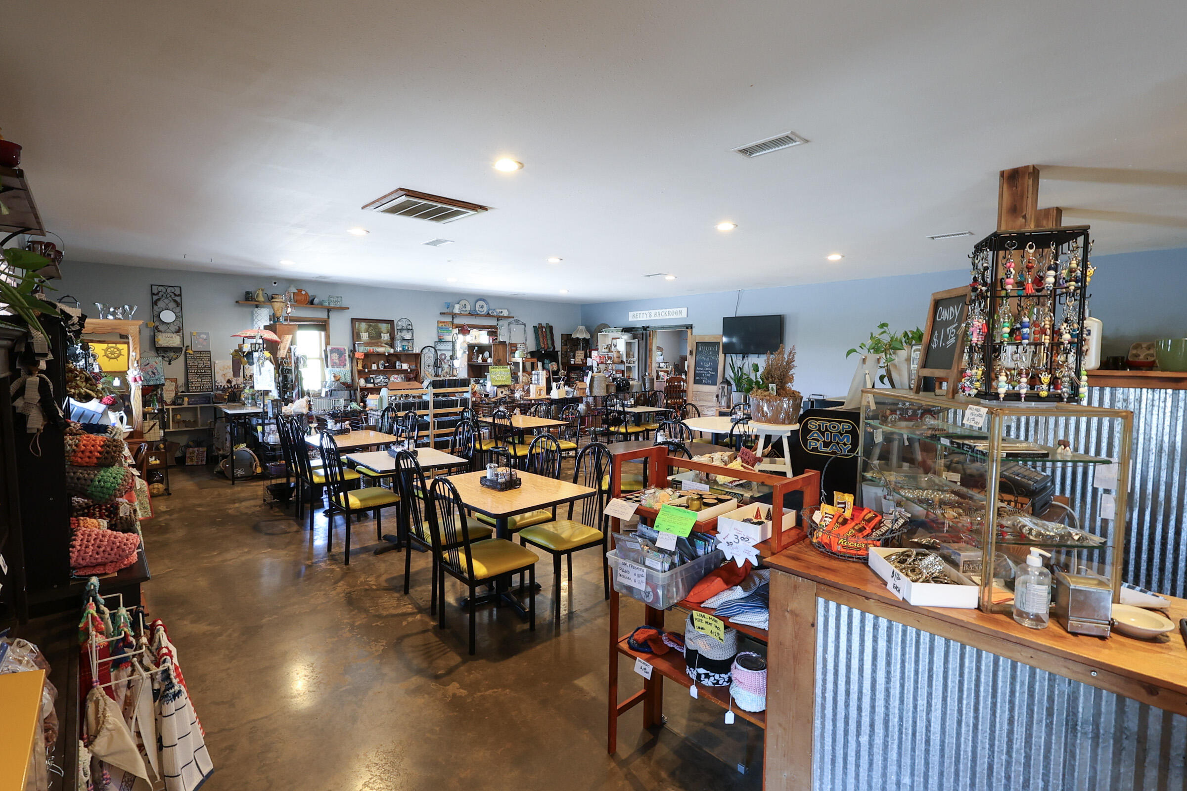 Photo 11 - Commercial Sale for sale – 6826  U.S. 63   Houston, MO