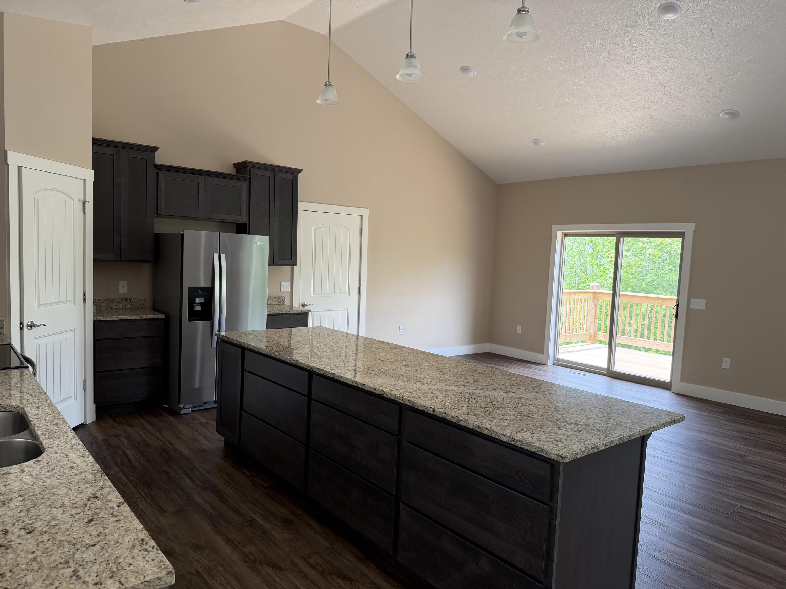 Photo 4 - Residential for sale – 180  Grand Pointe   Branson, MO