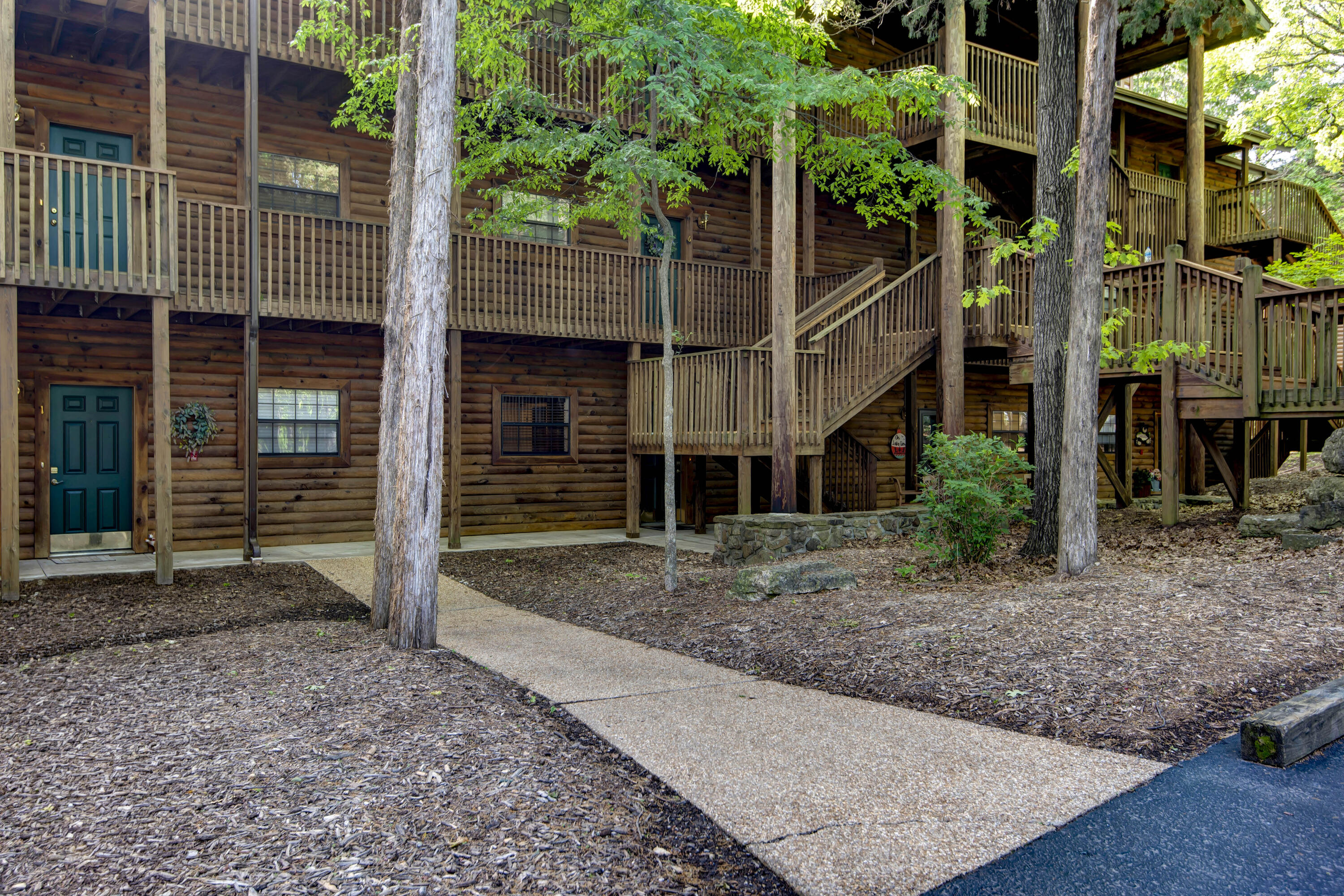 Photo 4 - Residential for sale – 45  Leaning Tree Circle  Branson, MO