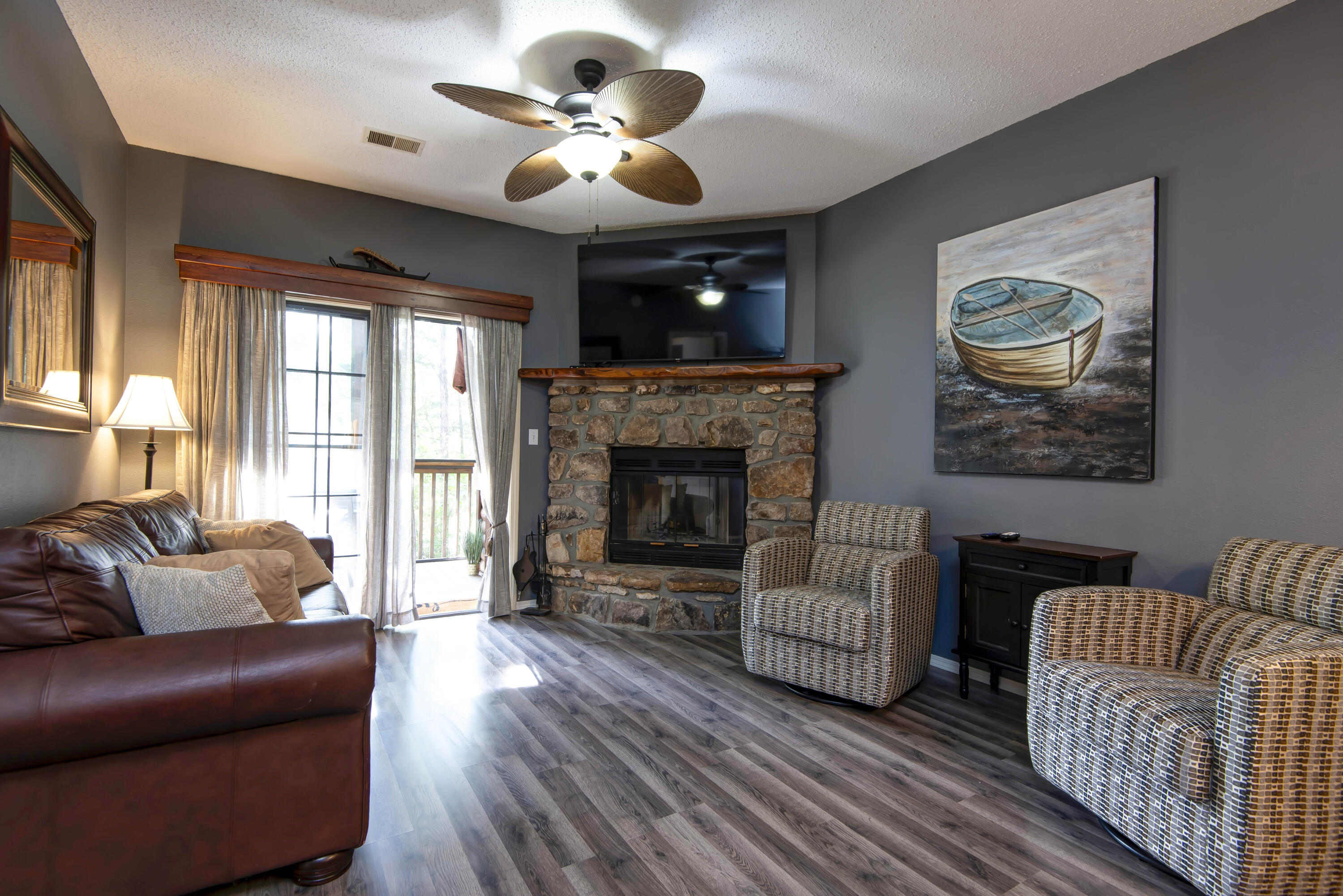 Photo 9 - Residential for sale – 45  Leaning Tree Circle  Branson, MO