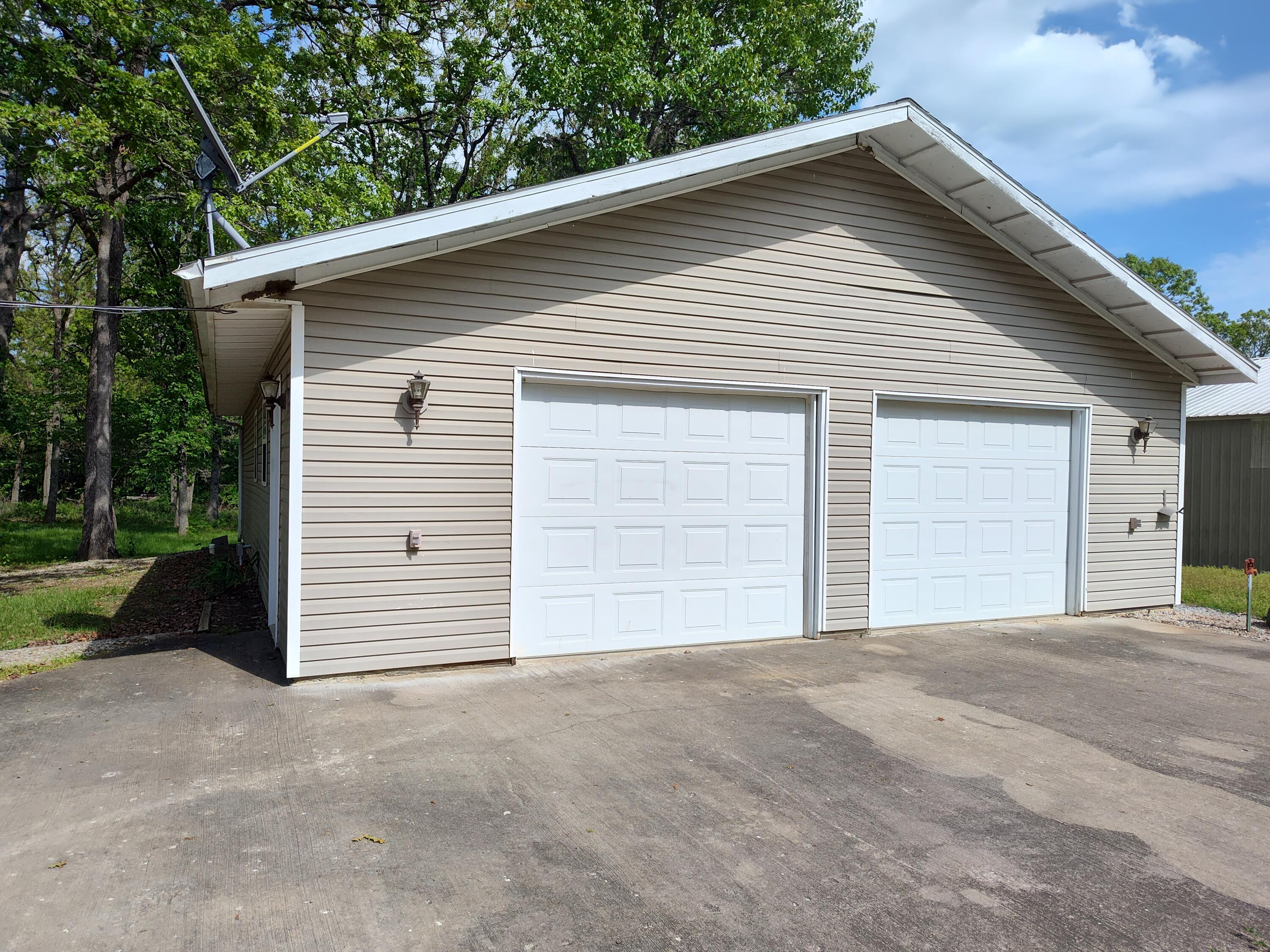 Photo 32 - Residential for sale – 27949  County Road 275   Pittsburg, MO
