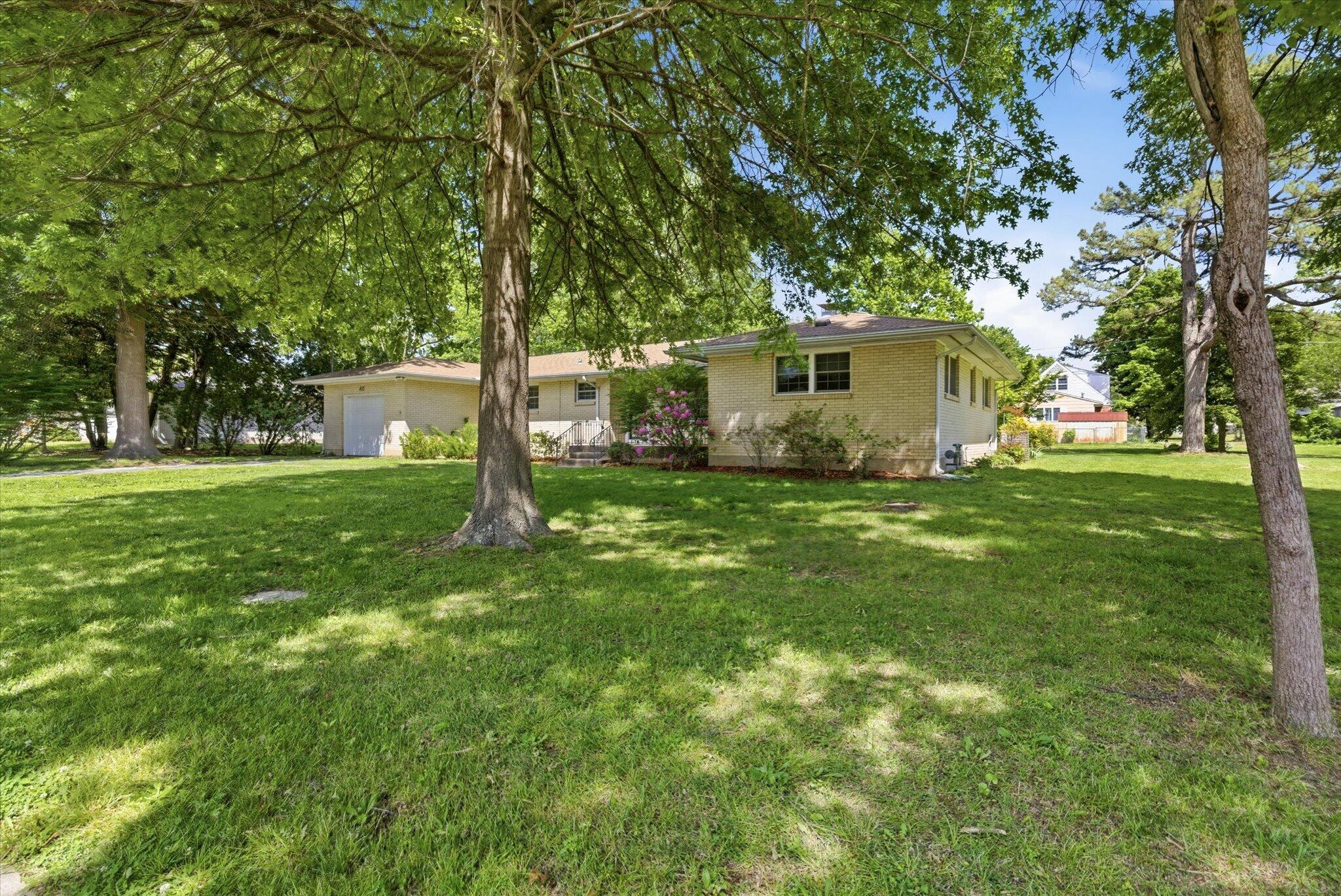 Photo 3 - Residential for sale – 405  Grand Street  Monett, MO