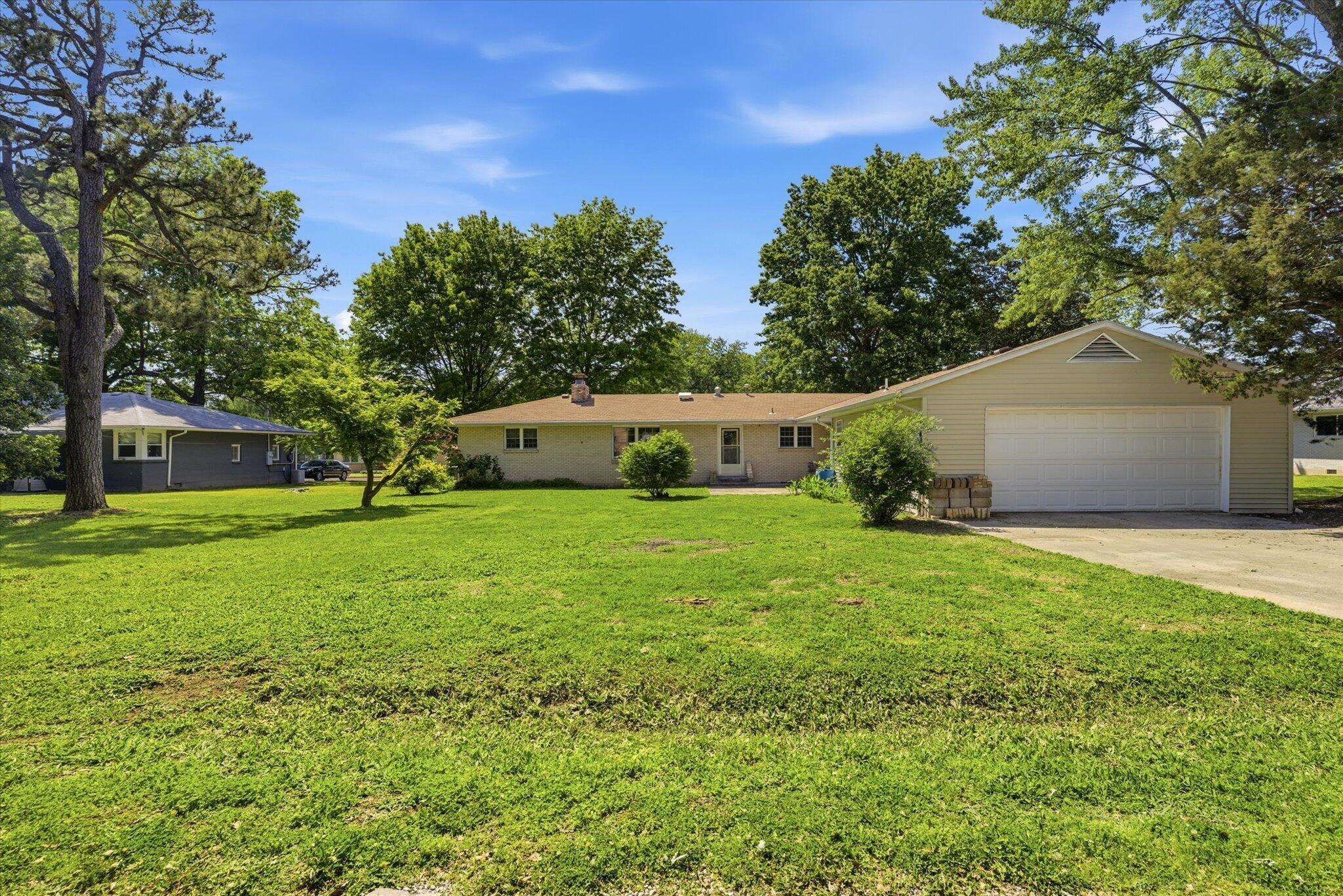 Photo 25 - Residential for sale – 405  Grand Street  Monett, MO