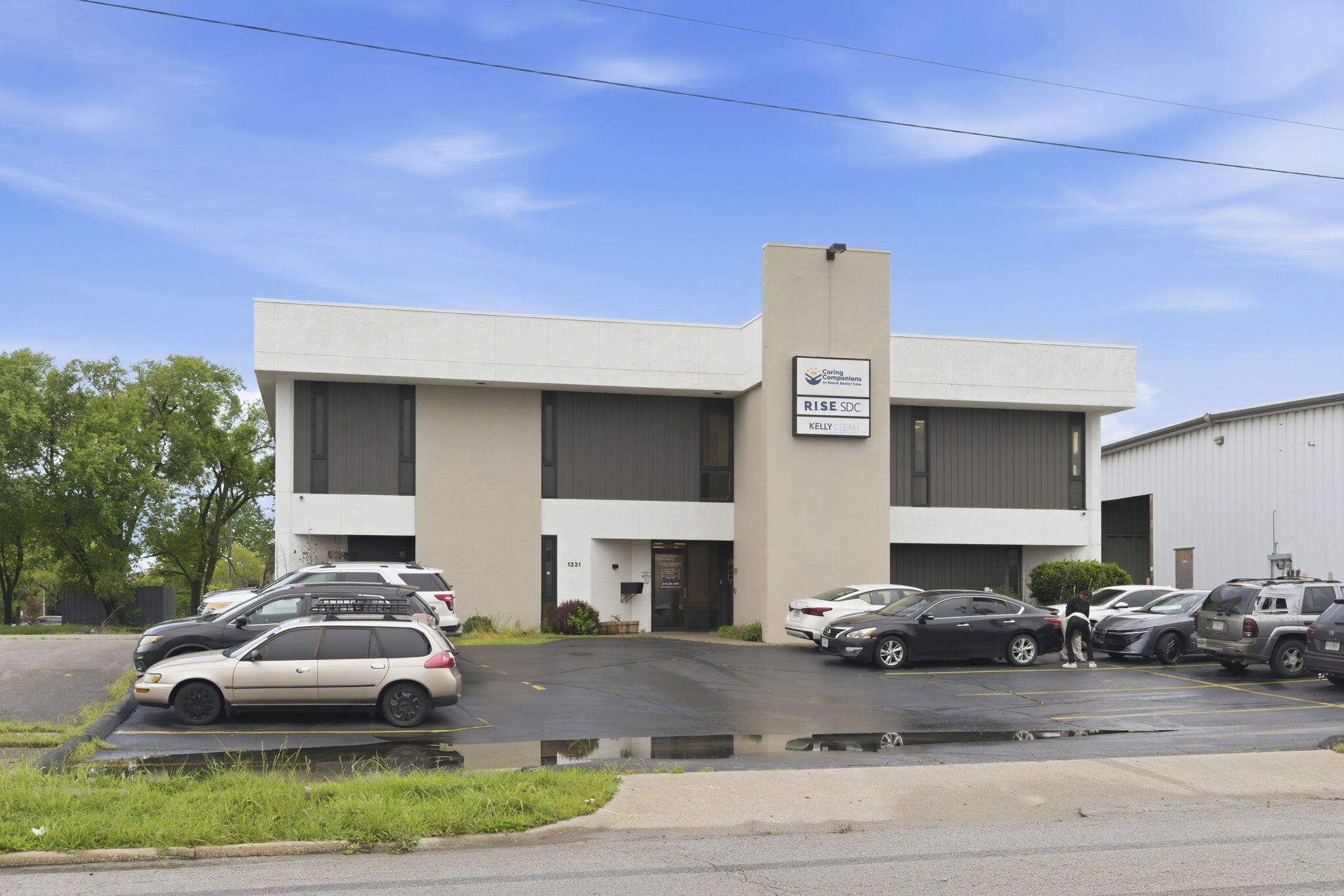 Photo 3 - Commercial Sale for sale – 1331 N Stewart Avenue  Springfield, MO