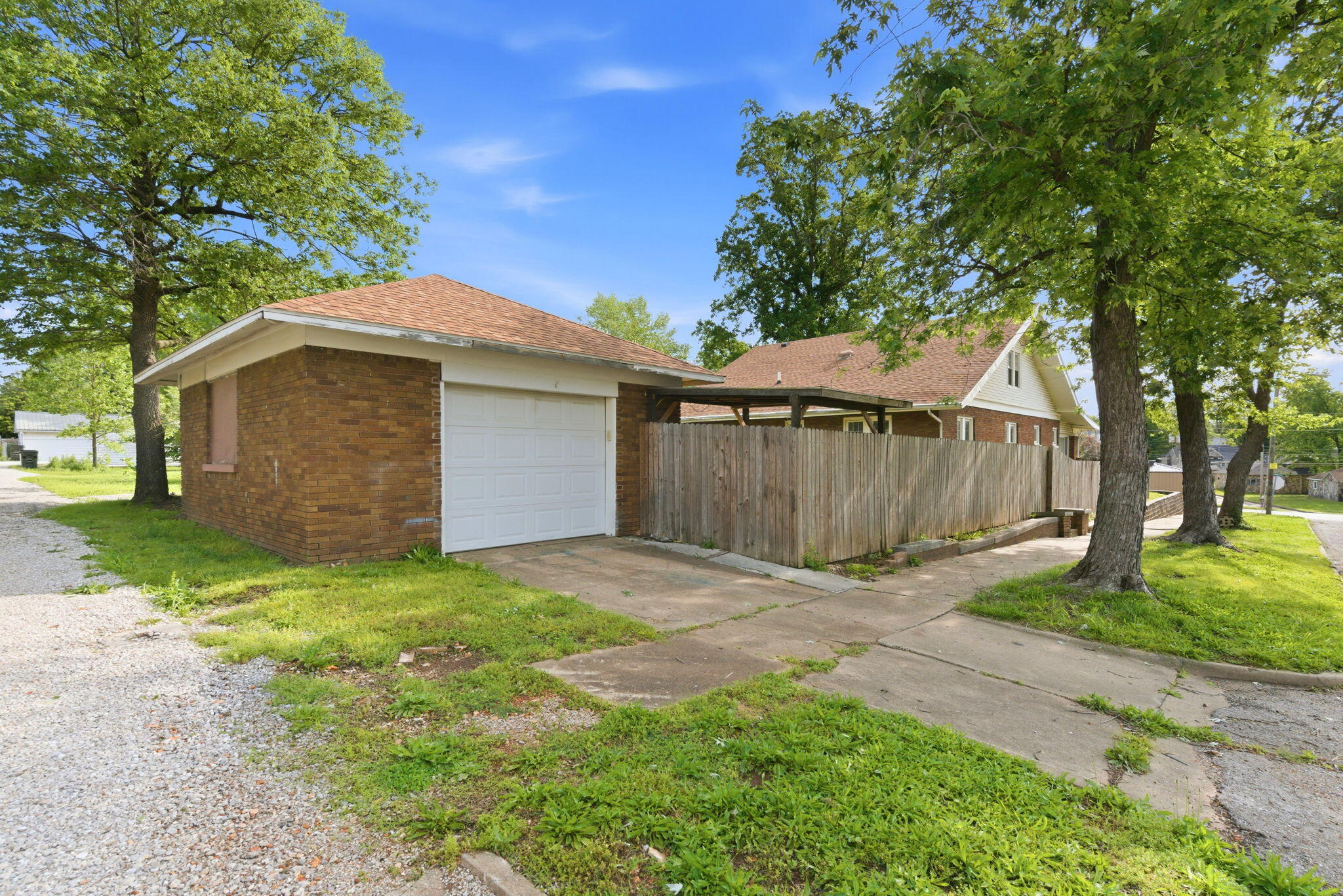 Photo 2 - Residential for sale – 600 N Central Avenue  Monett, MO