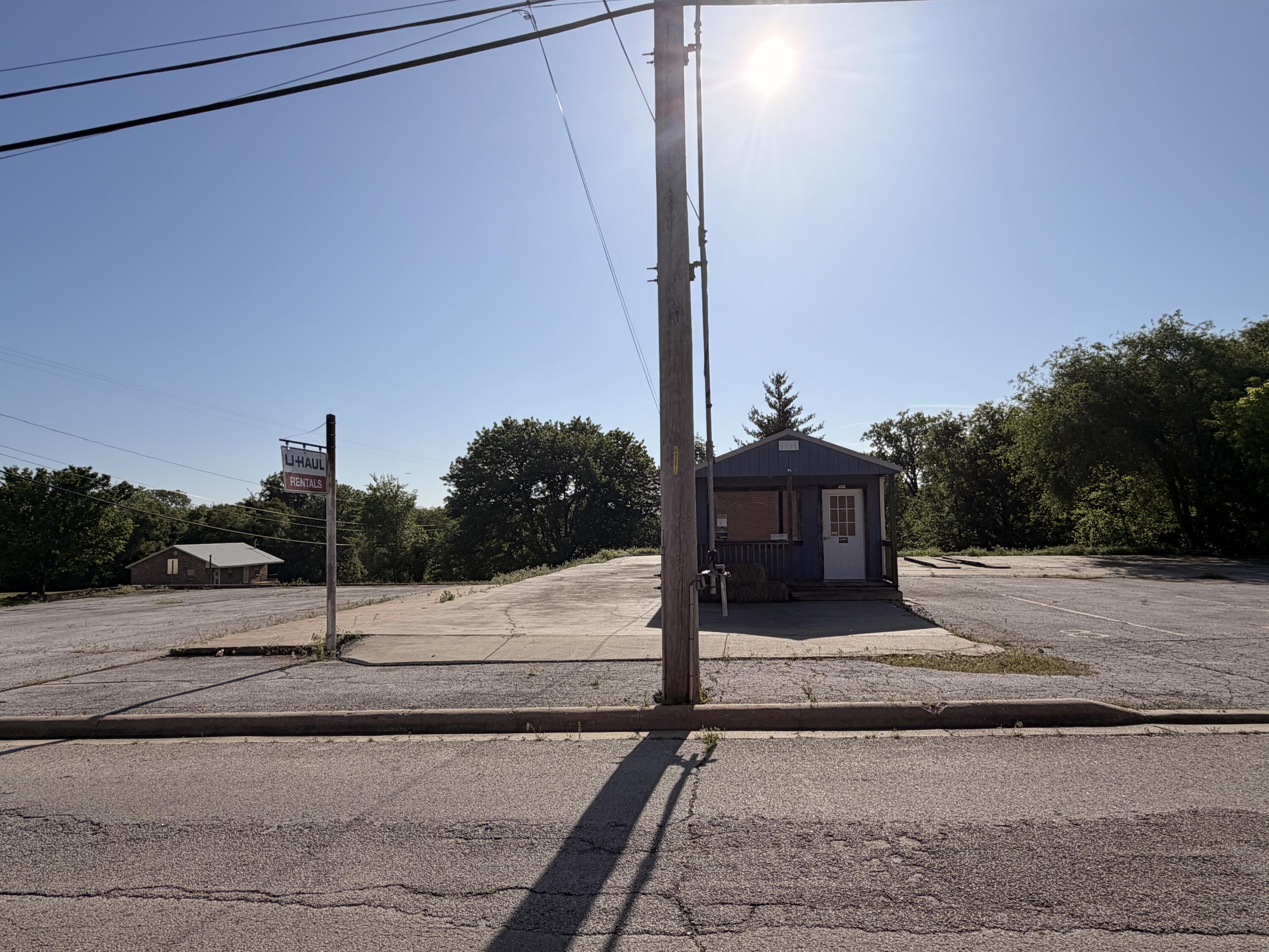 Photo 9 - Commercial Sale for sale – 202  East Street  Stockton, MO