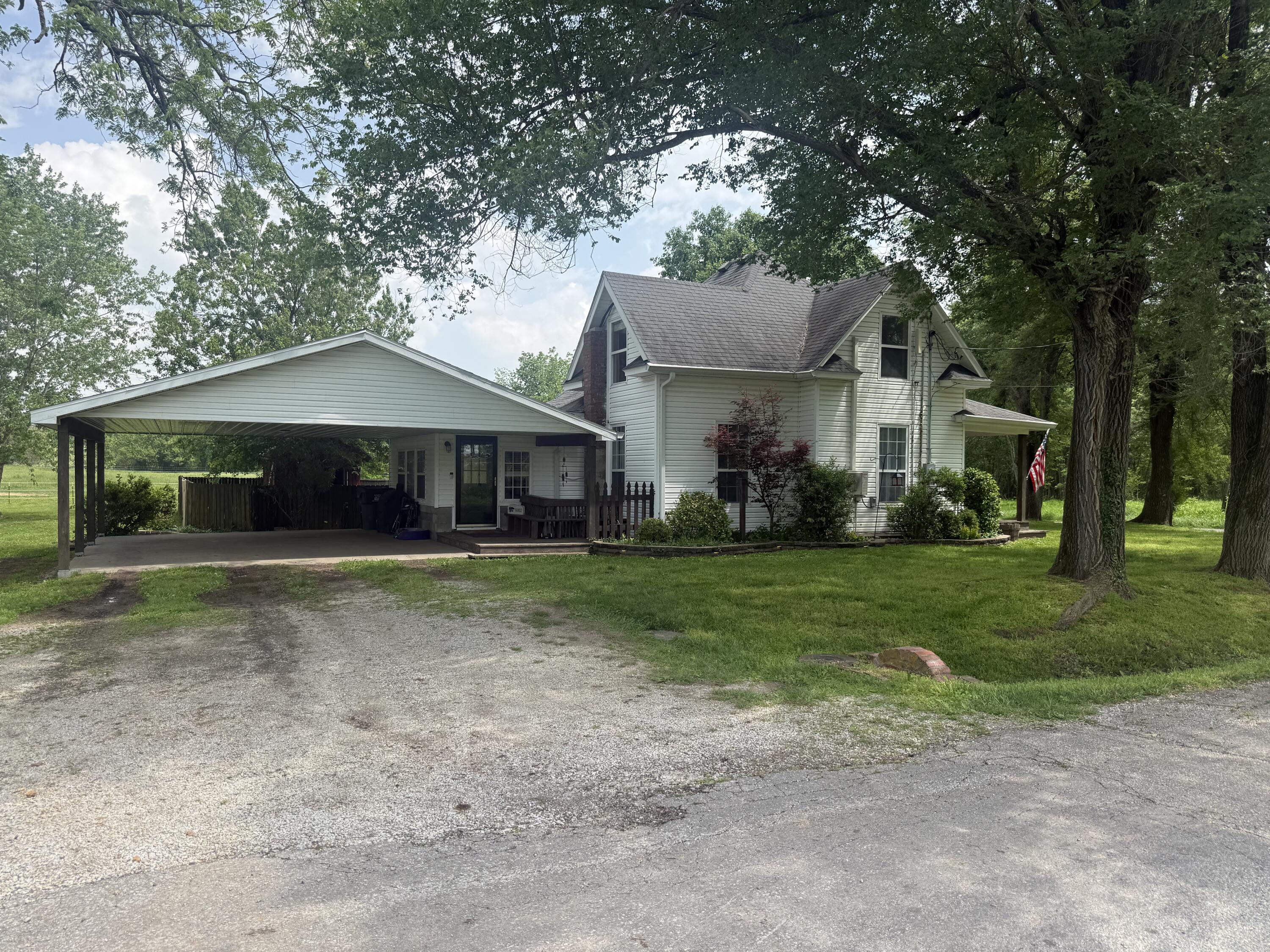 Photo 3 - Residential for sale – 602 E Sanders Street  Miller, MO