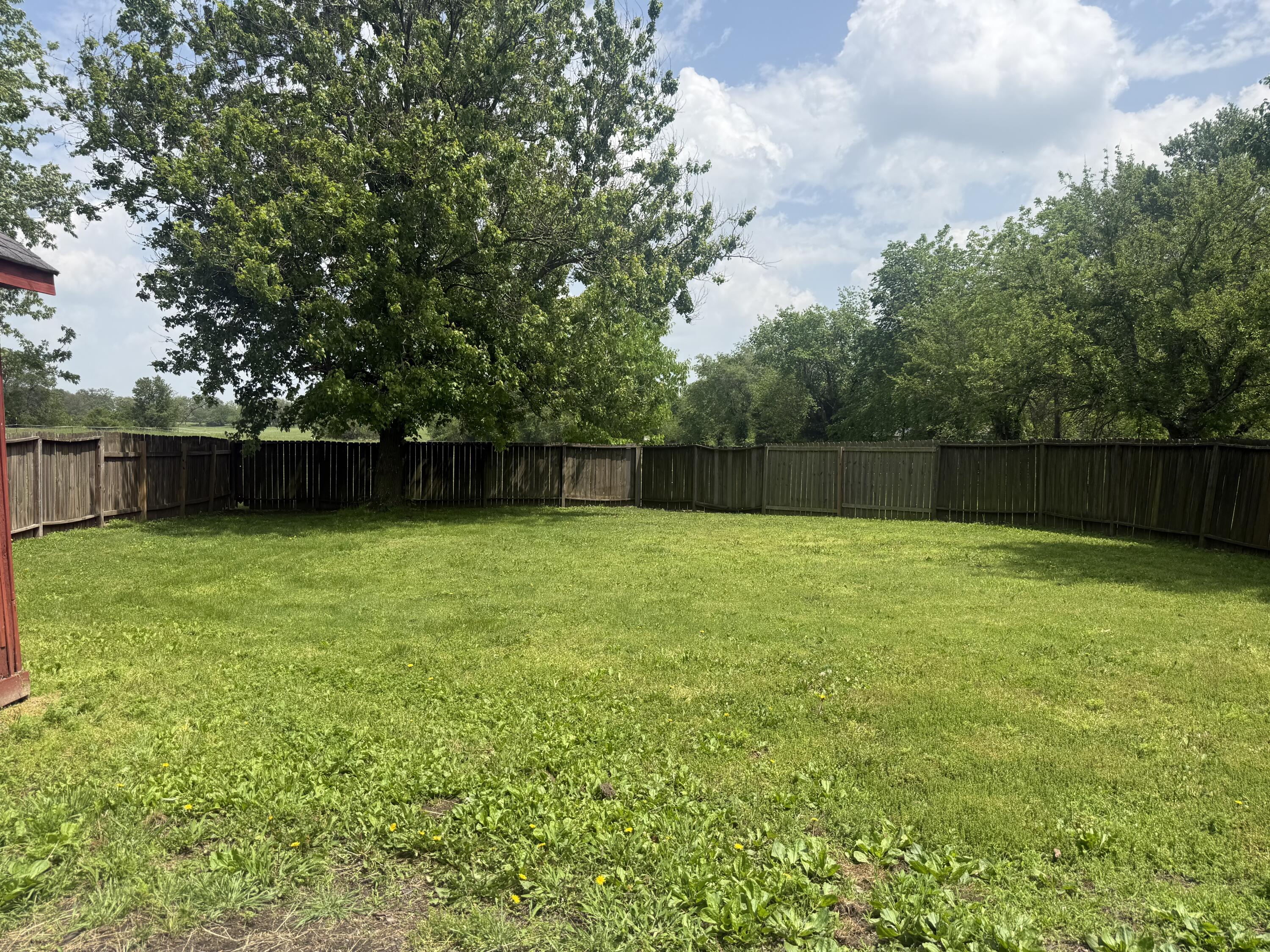 Photo 10 - Residential for sale – 602 E Sanders Street  Miller, MO