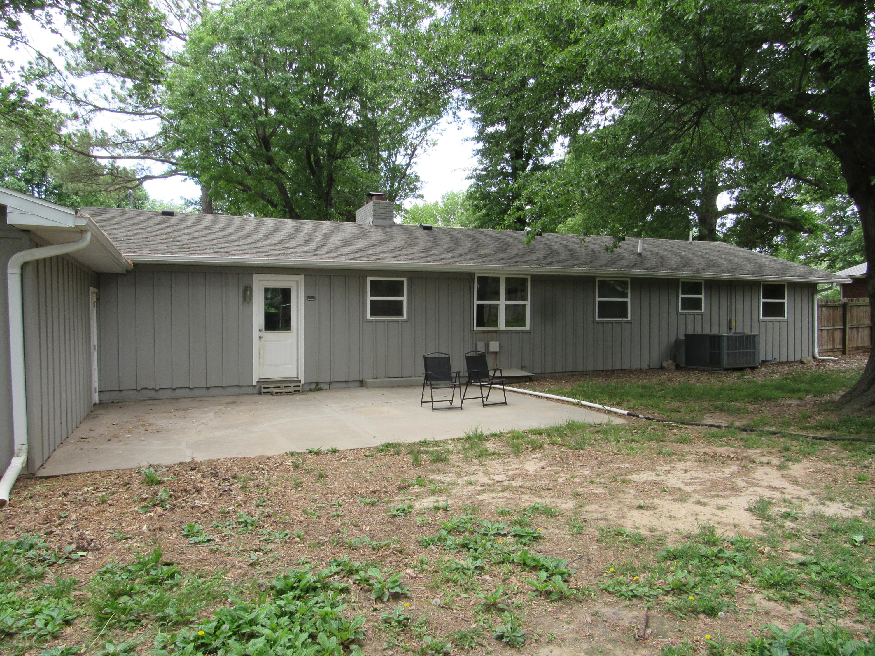 Photo 7 - Residential for sale – 1101  13th Street  Monett, MO