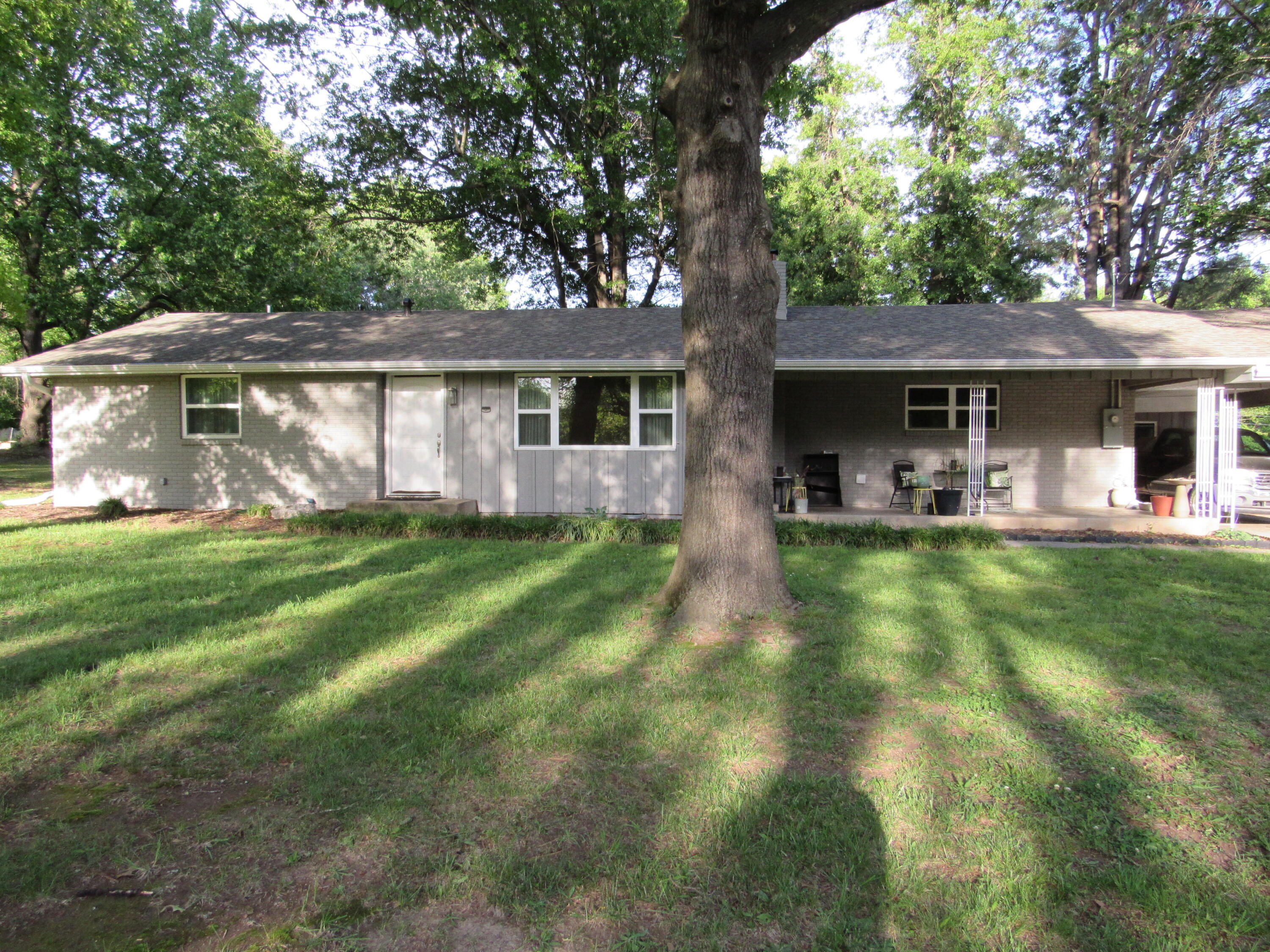 Residential for sale – 1101  13th Street  Monett, MO
