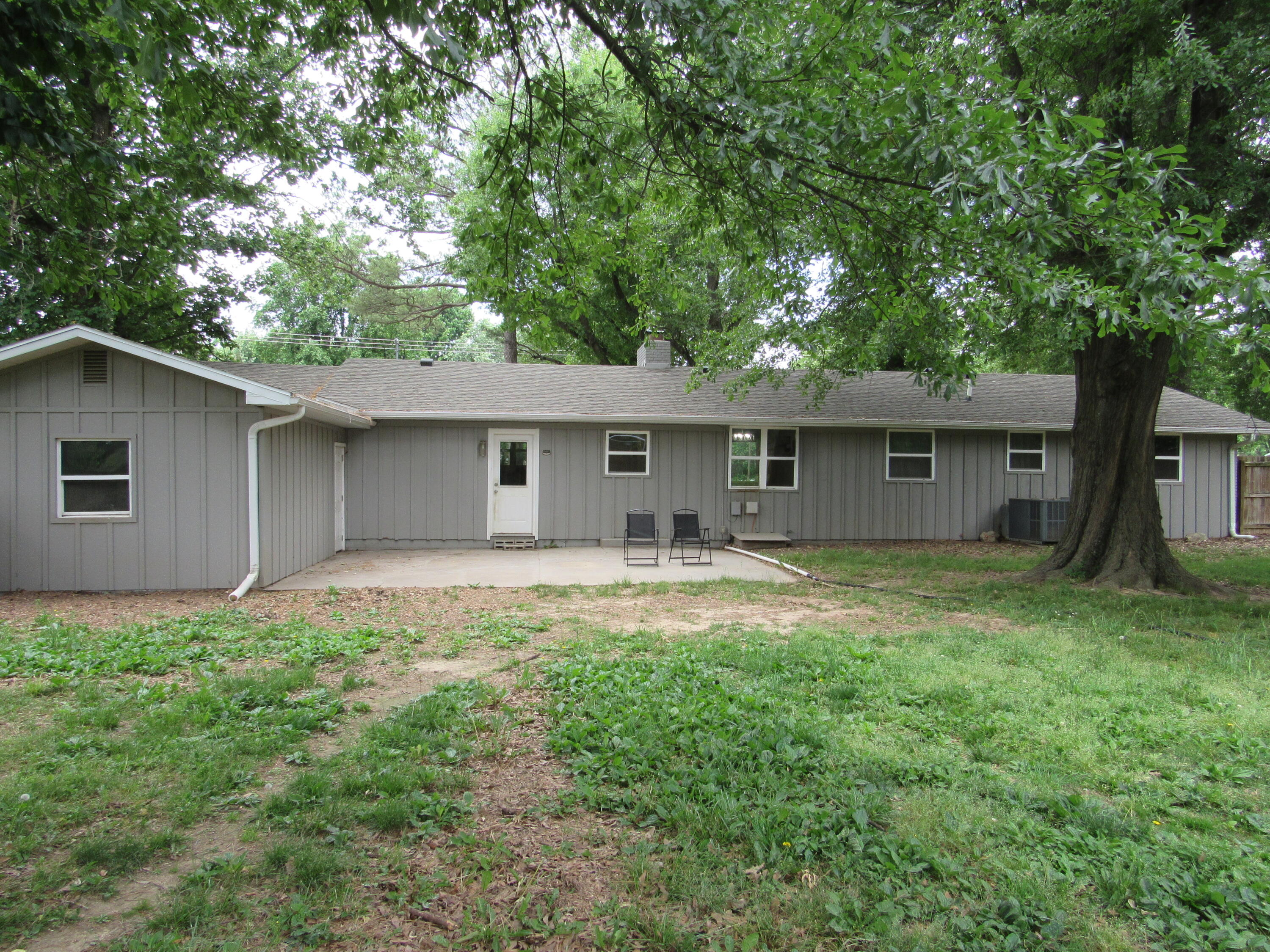 Photo 8 - Residential for sale – 1101  13th Street  Monett, MO