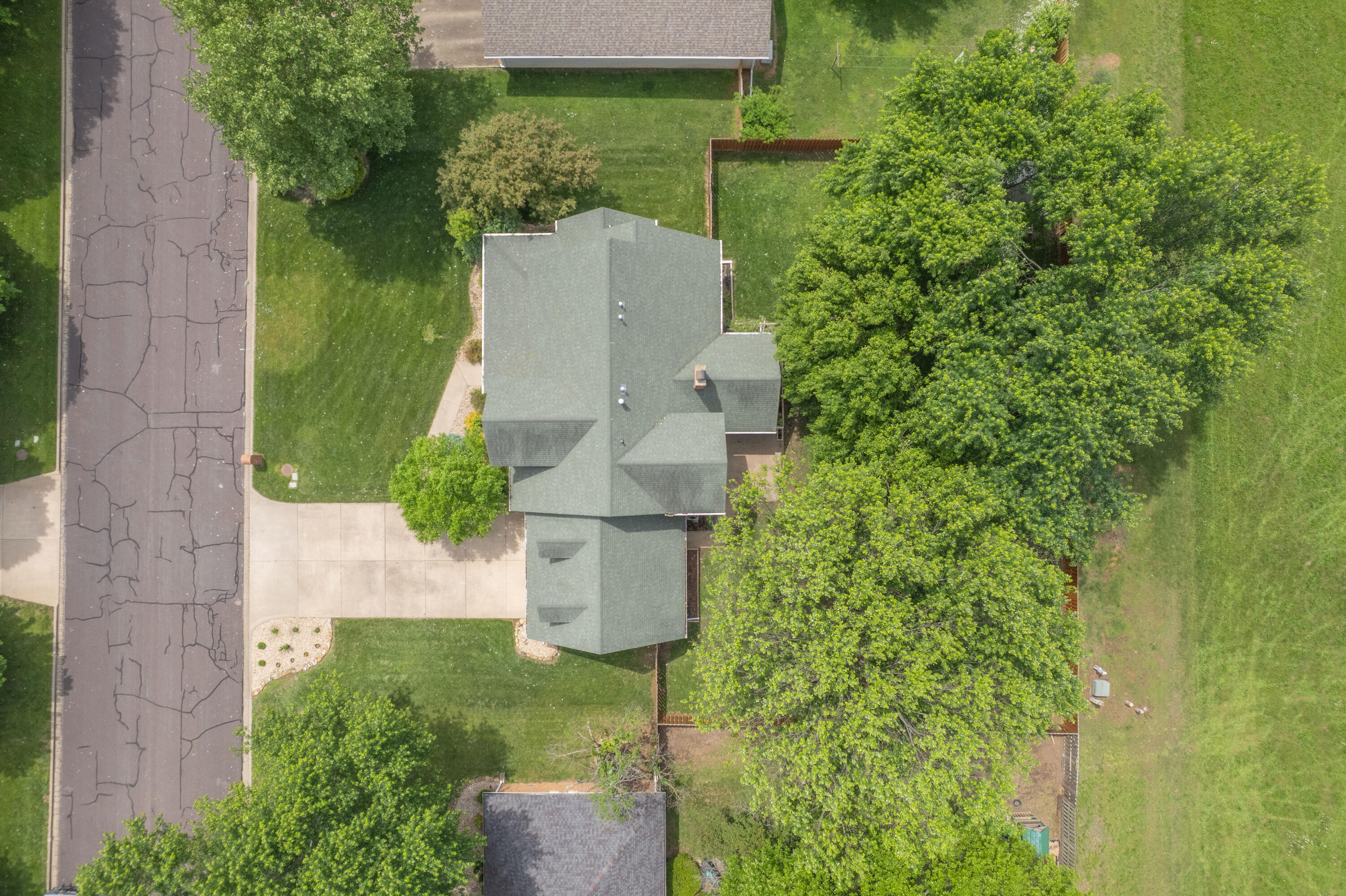 Photo 14 - Residential for sale – 1402  Dierker Drive  Monett, MO