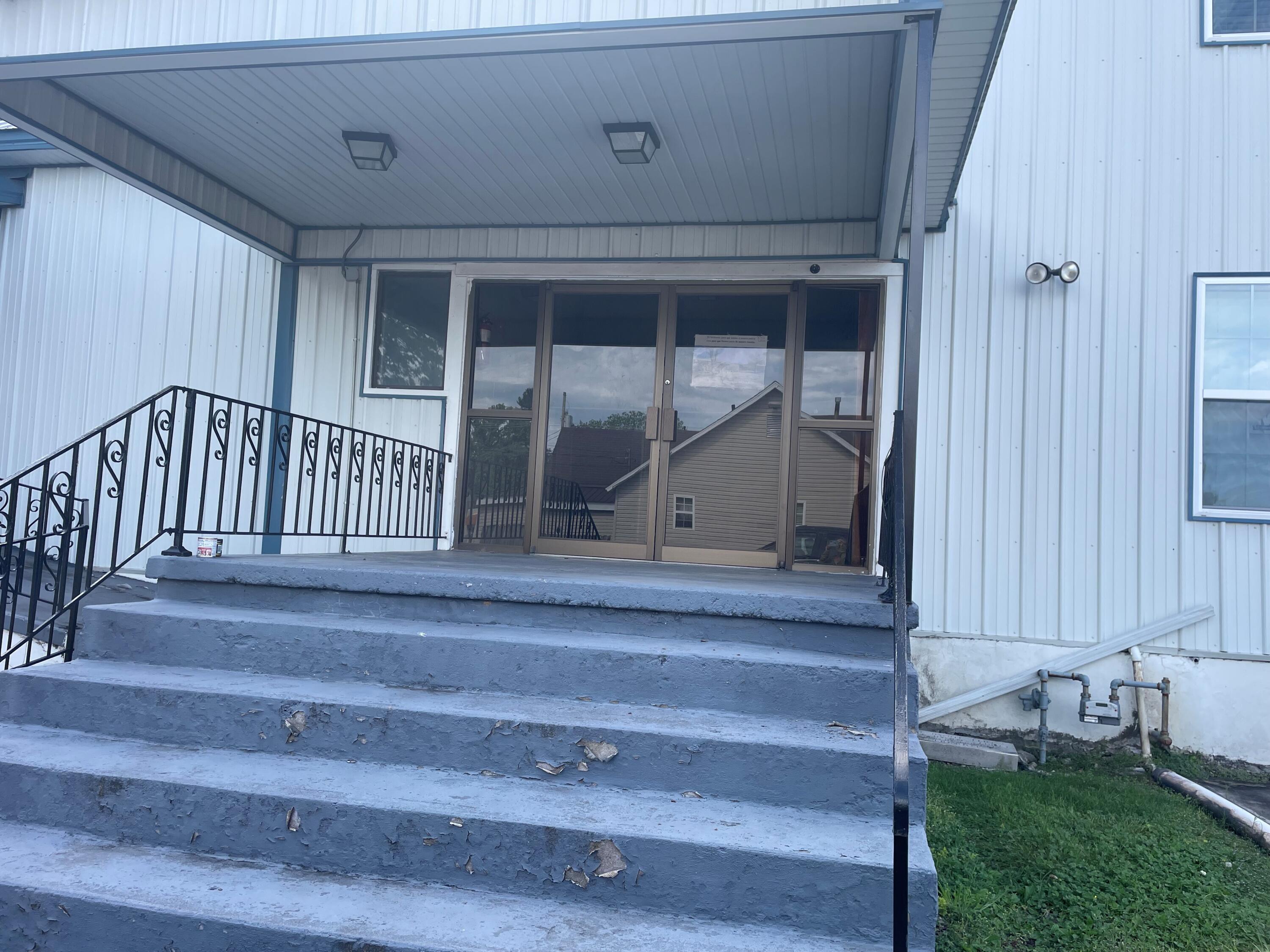 Photo 3 - Commercial Sale for sale – 307 E Main Street  Neosho, MO