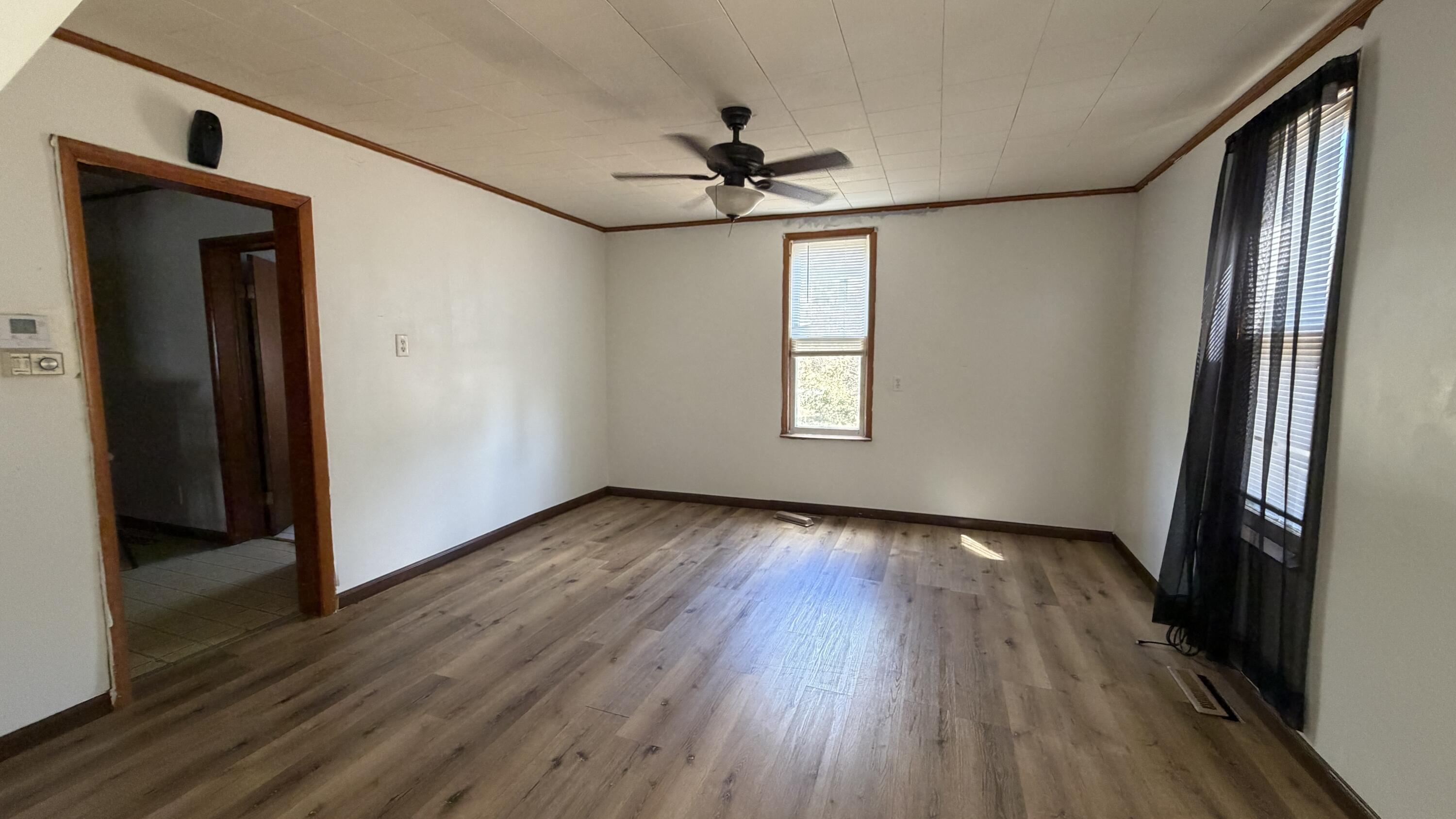 Photo 4 - Residential for sale – 503  Oak Street  Houston, MO