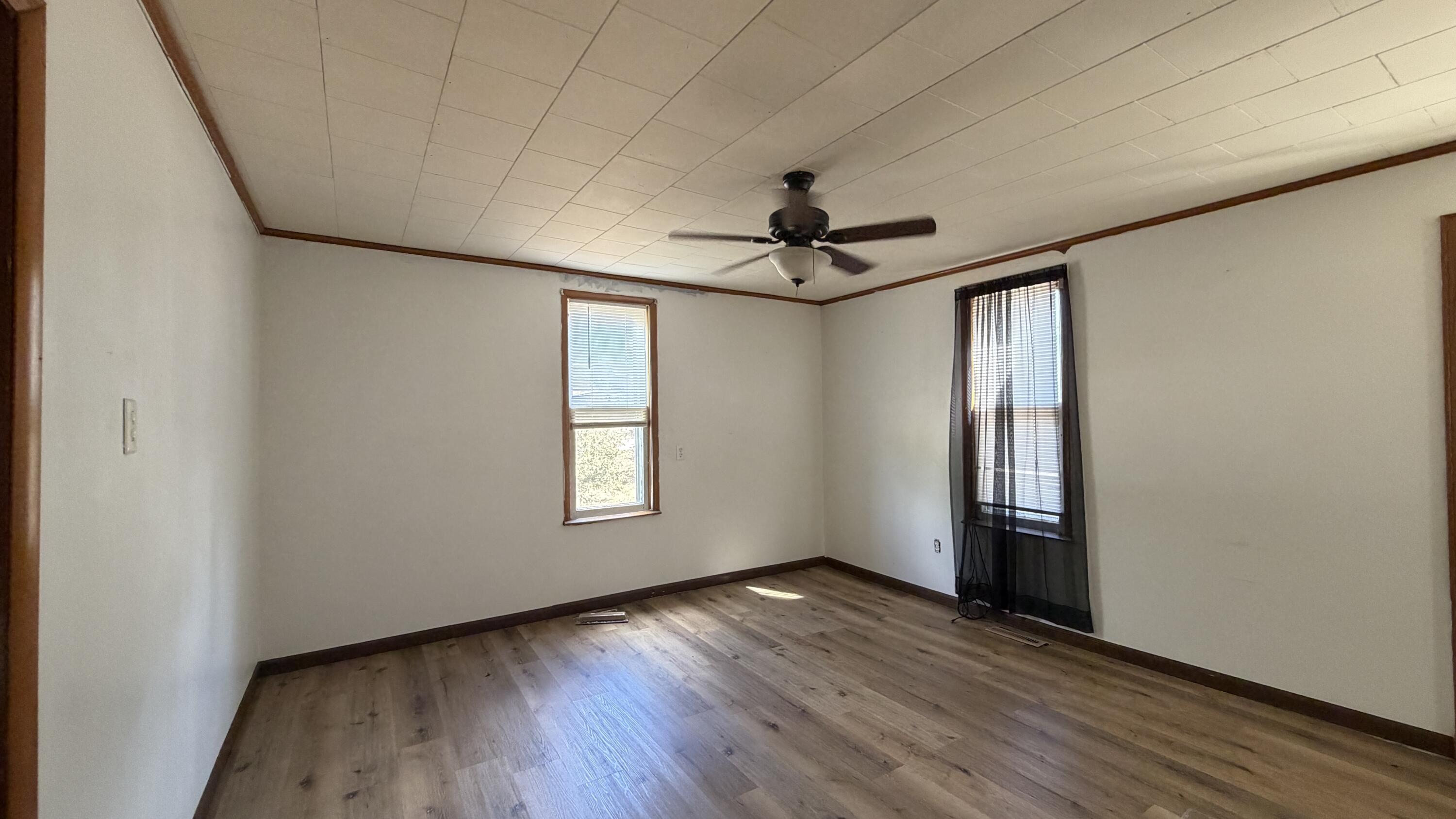 Photo 5 - Residential for sale – 503  Oak Street  Houston, MO