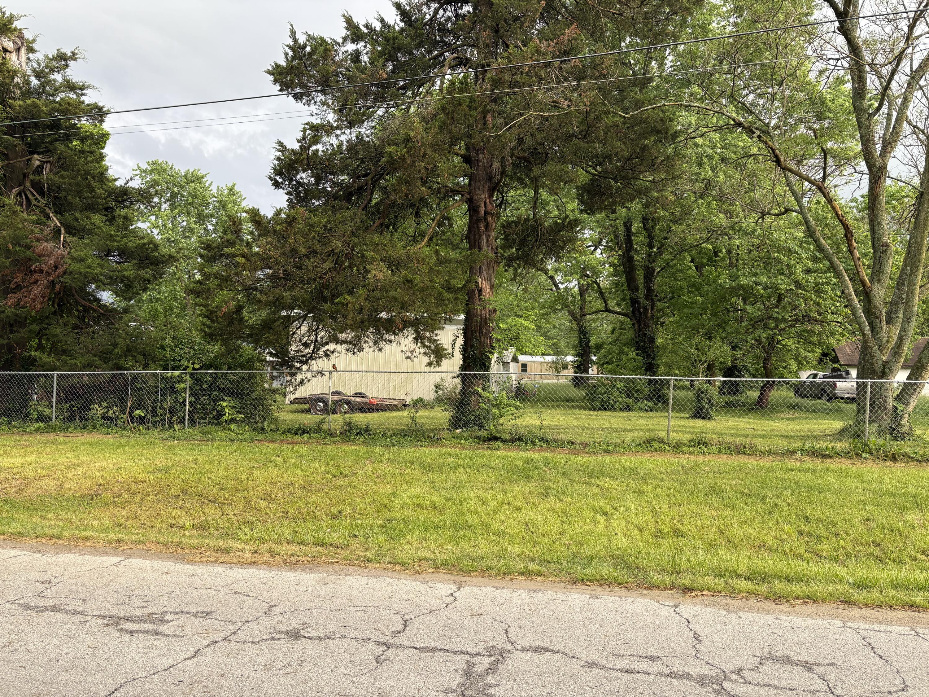 Land for sale – 320 E Washington Street Seymour, MO