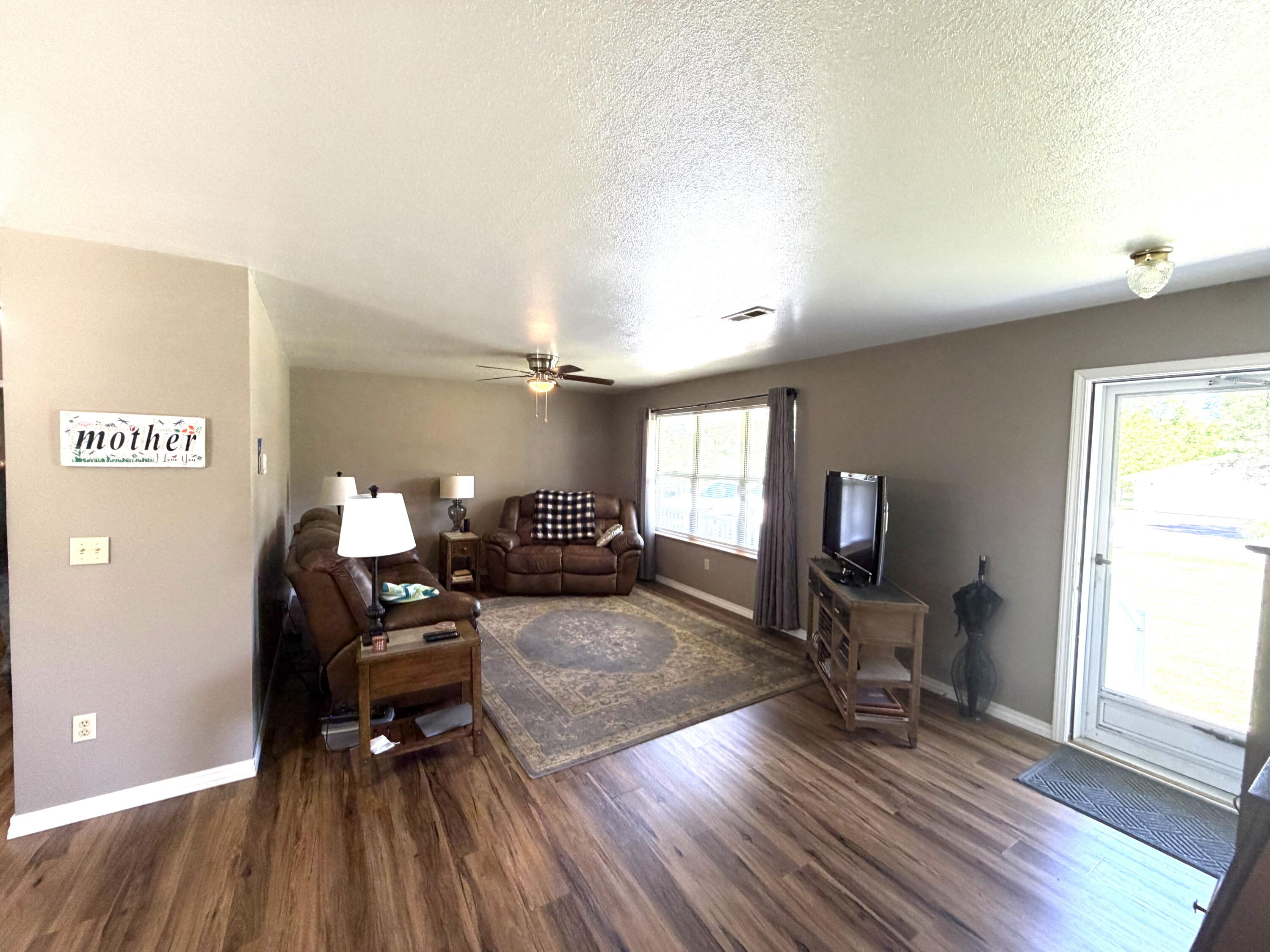 Photo 3 - Residential for sale – 616  Kaitlin Drive  Mountain View, MO