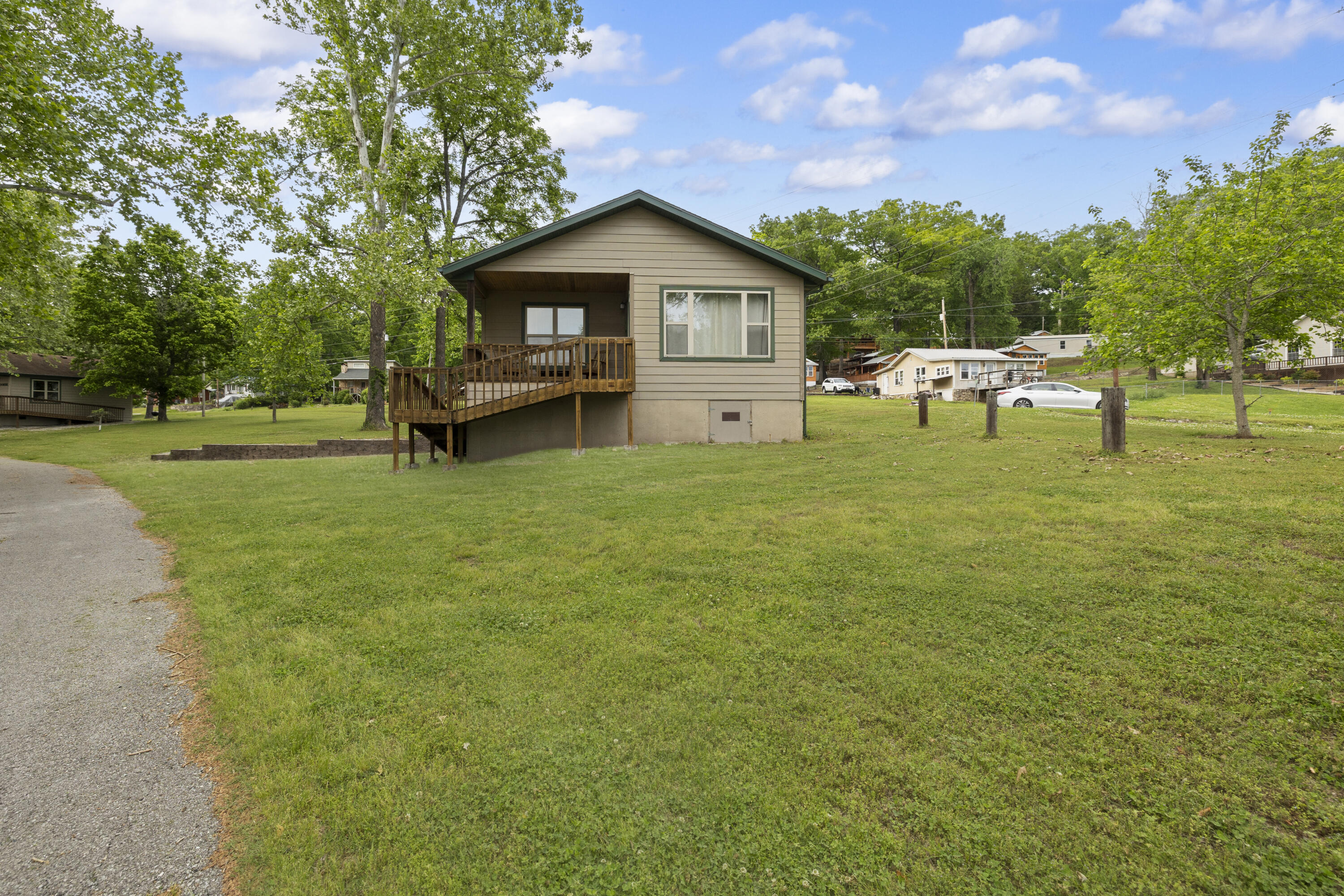 Photo 3 - Residential for sale – 195  Edgewater Circle  Forsyth, MO