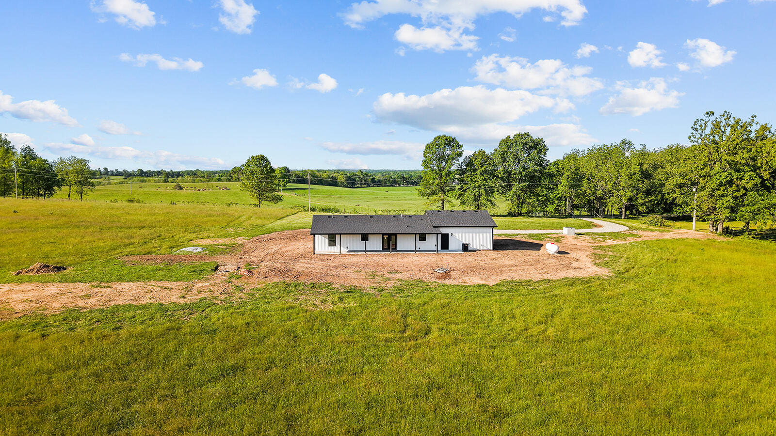 Photo 8 - Residential for sale – 24672  Farm Road 2012   Crane, MO