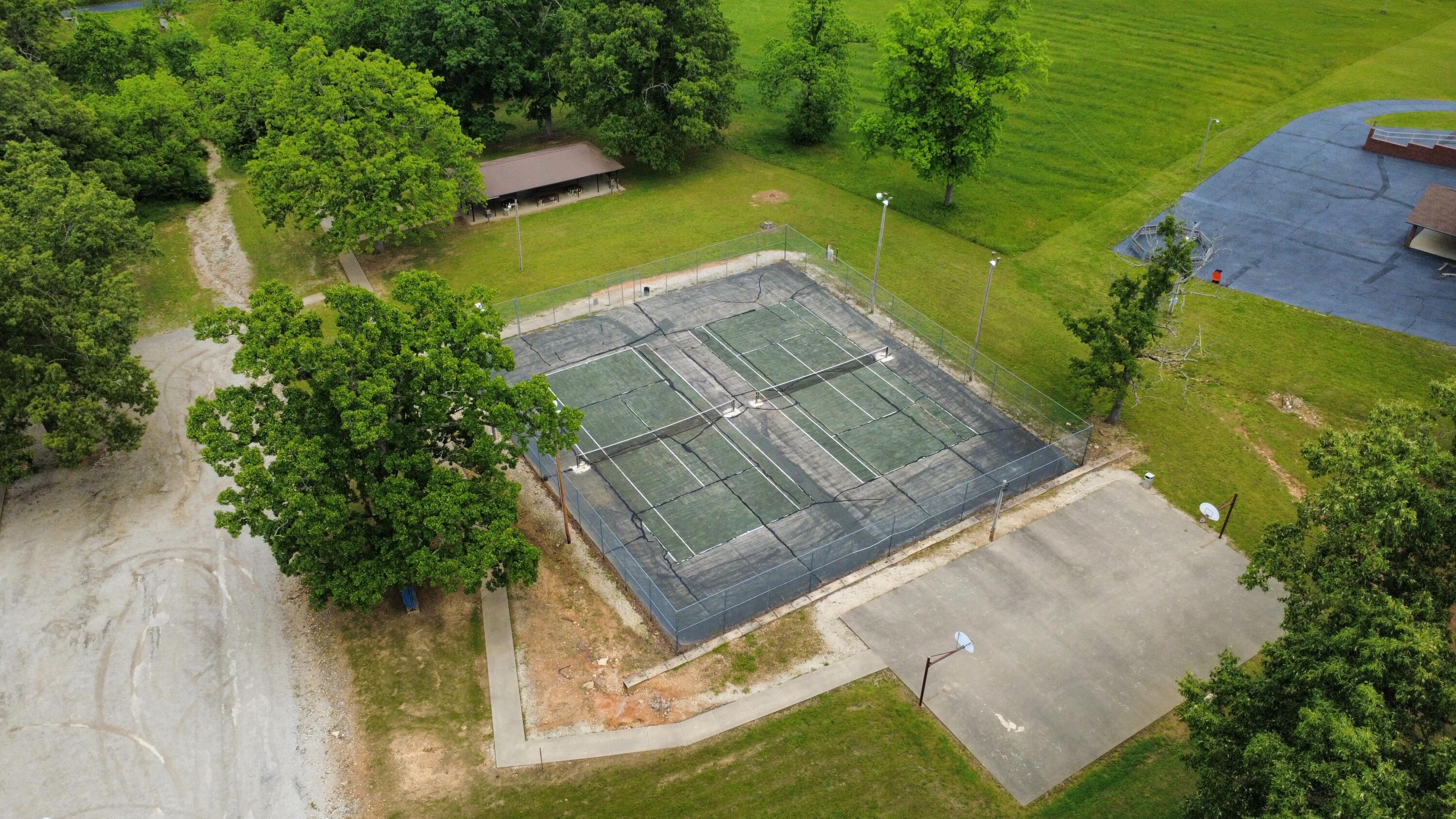 Photo 35 - Residential for sale – 109  Tucker Creek Road  Alton, MO