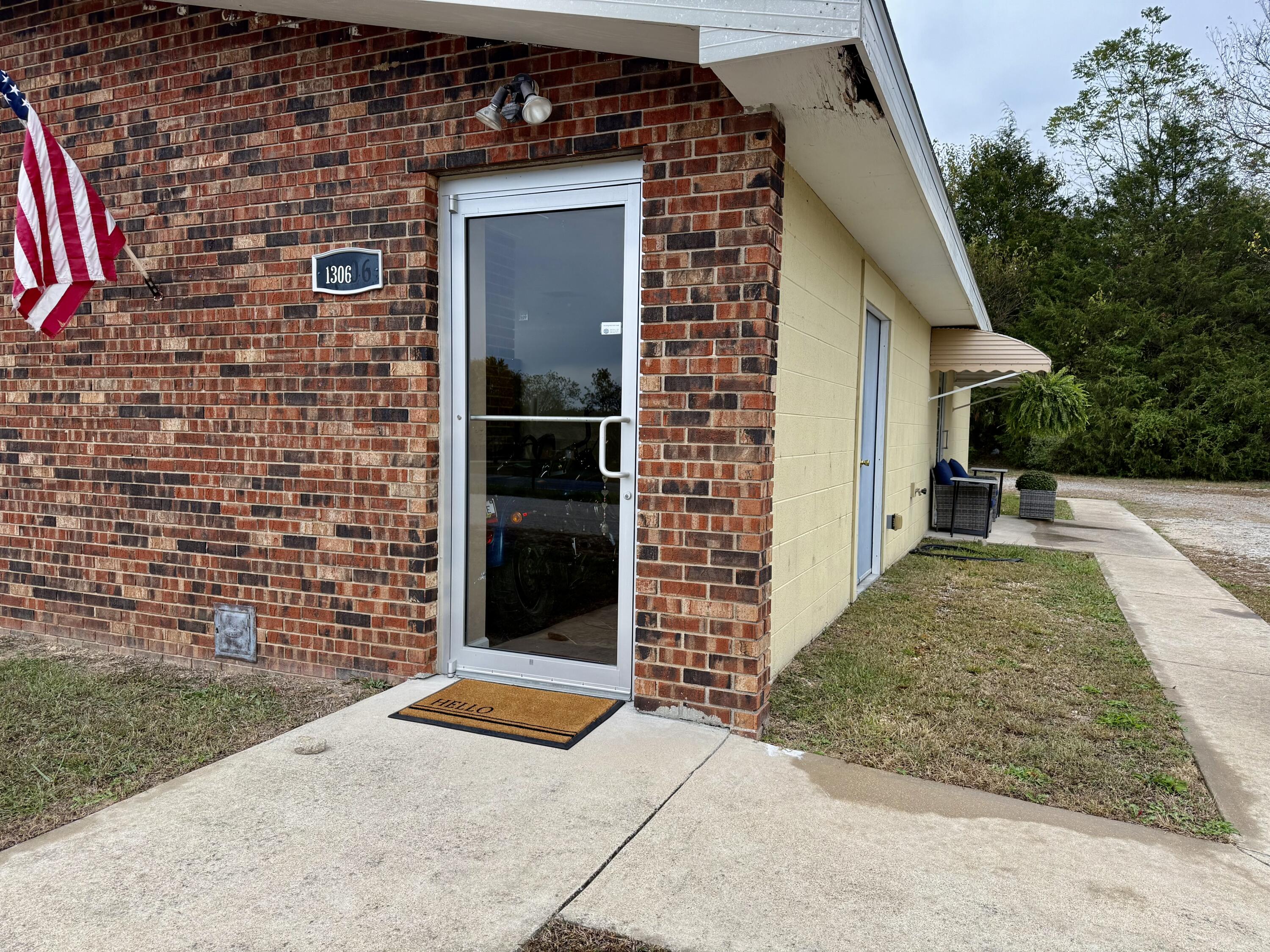 Commercial Sale for sale – 1306  Shull Street  Ava, MO