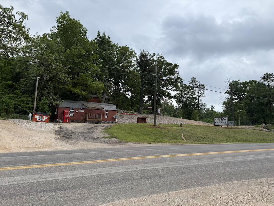 Photo 2 - Commercial Sale for sale – 18661  Illinois Avenue  Eminence, MO