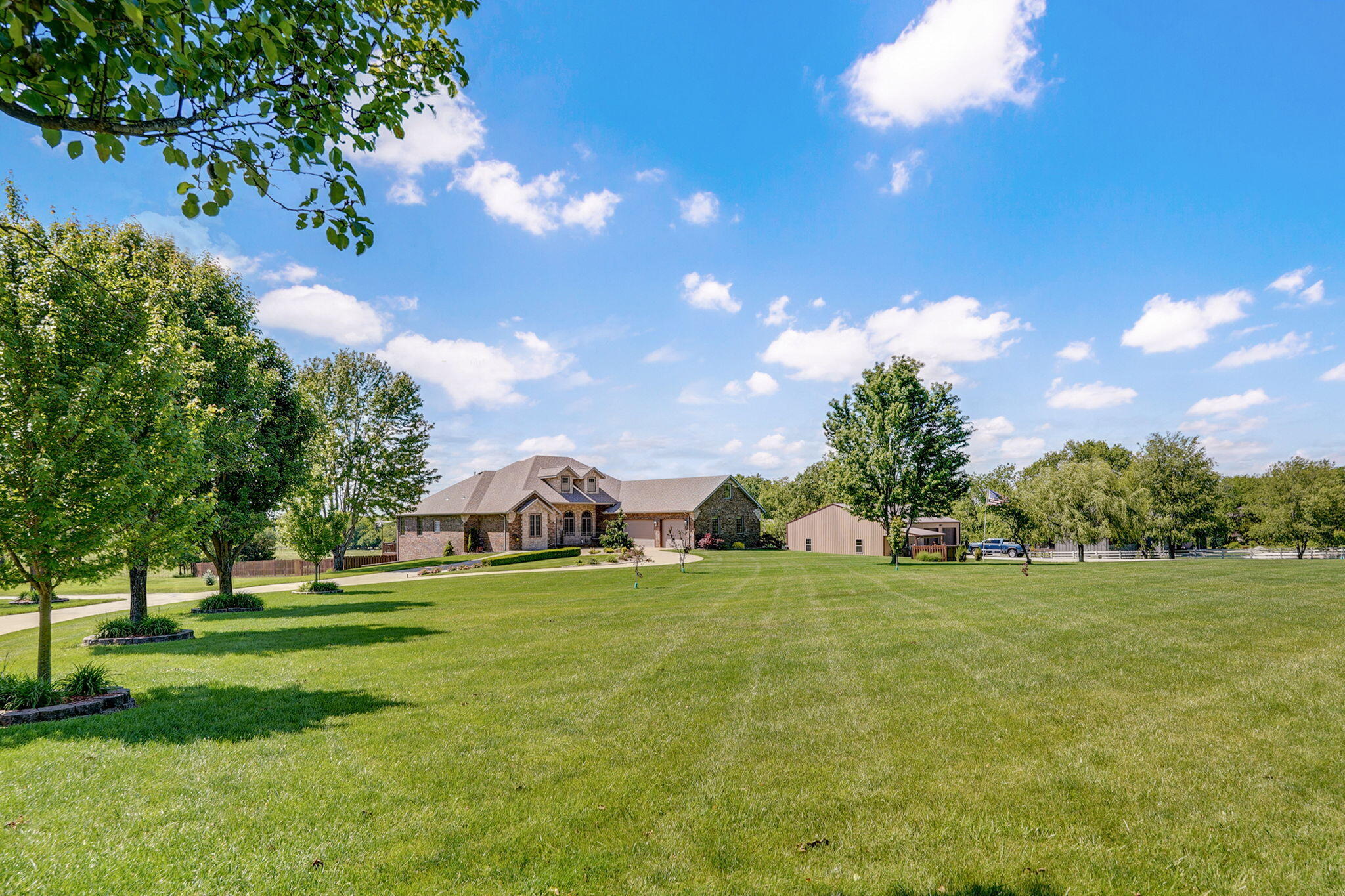 Photo 100 - Residential for sale – 5609 N Farm Road 183   Springfield, MO
