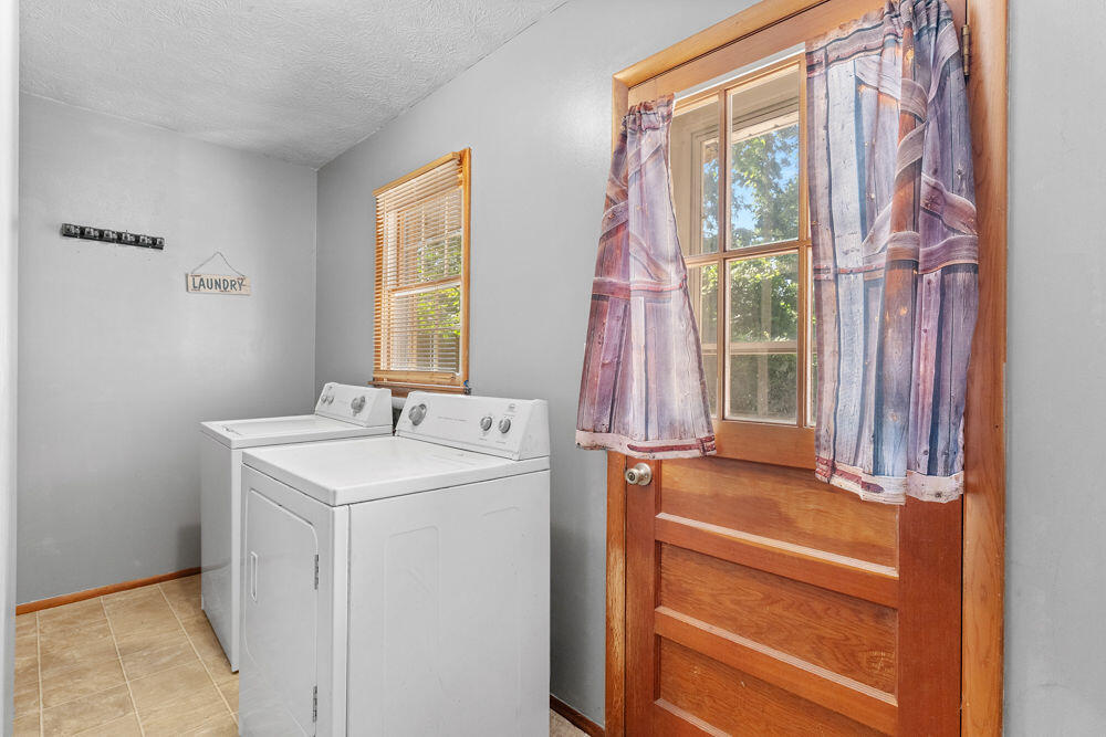Photo 11 - Residential for sale – 2648 E Grand Street  Springfield, MO