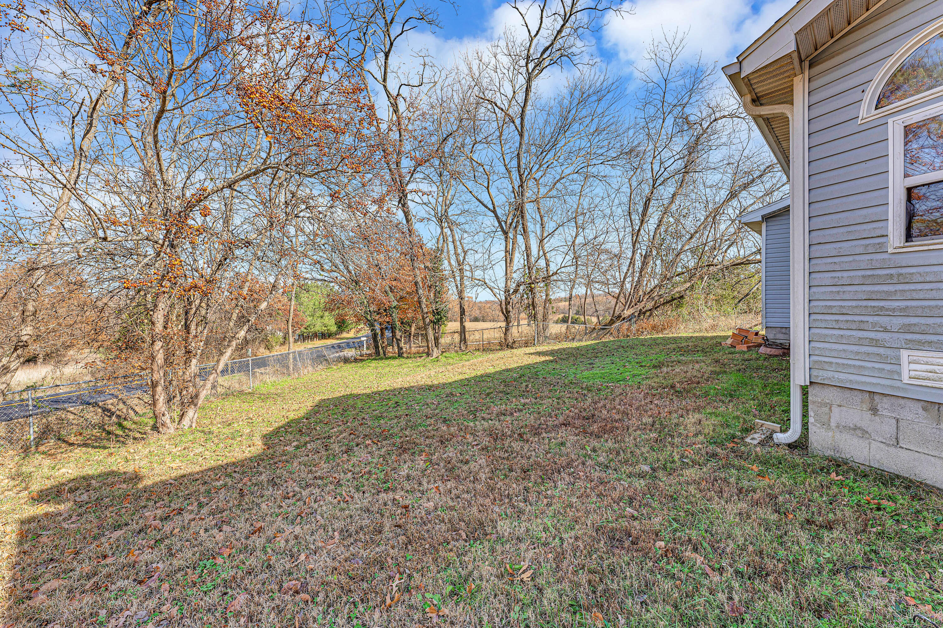Photo 11 - Residential for sale – 5040  Highway 5   Hartville, MO