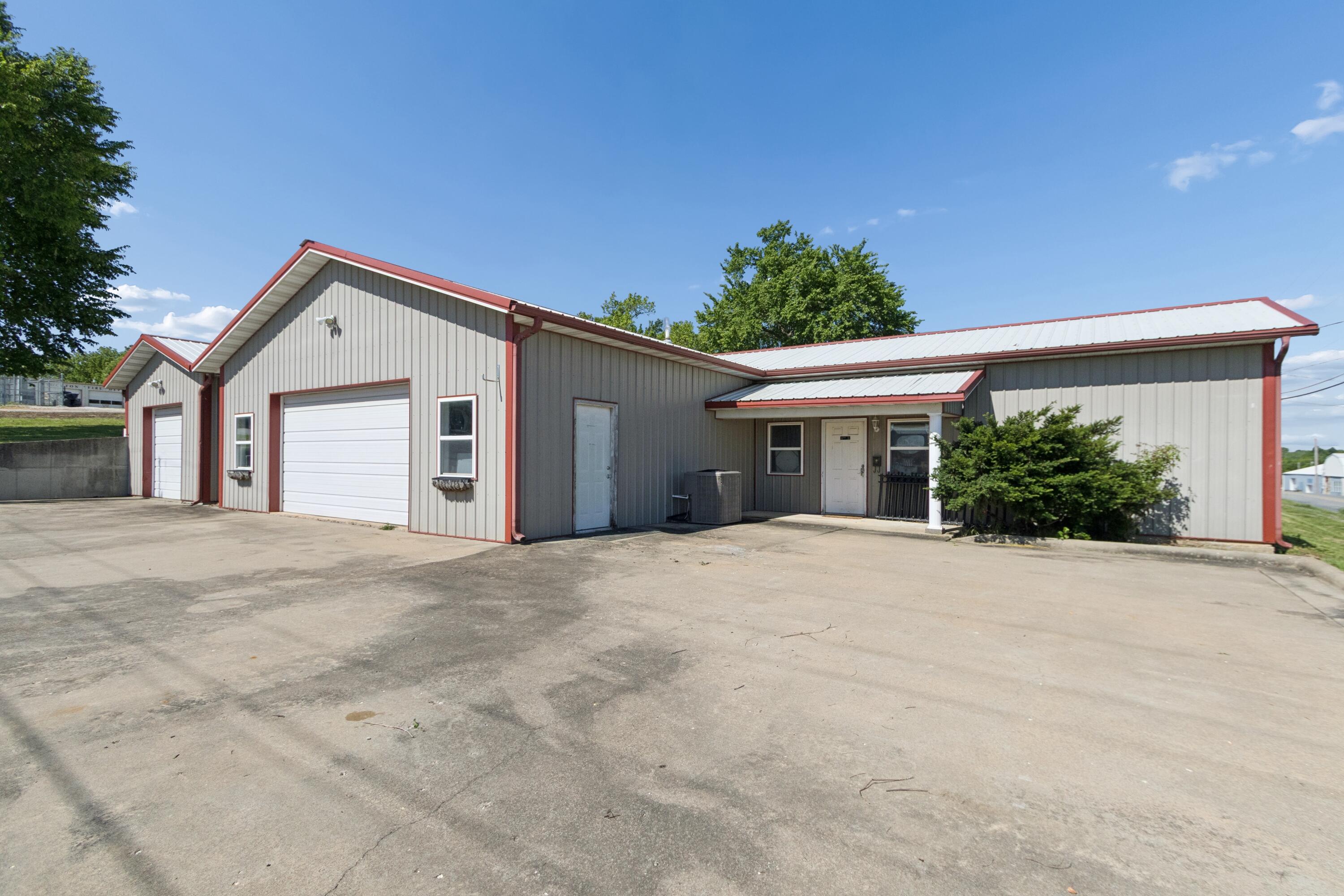 Commercial Sale for sale – 101 S High Street  Stockton, MO