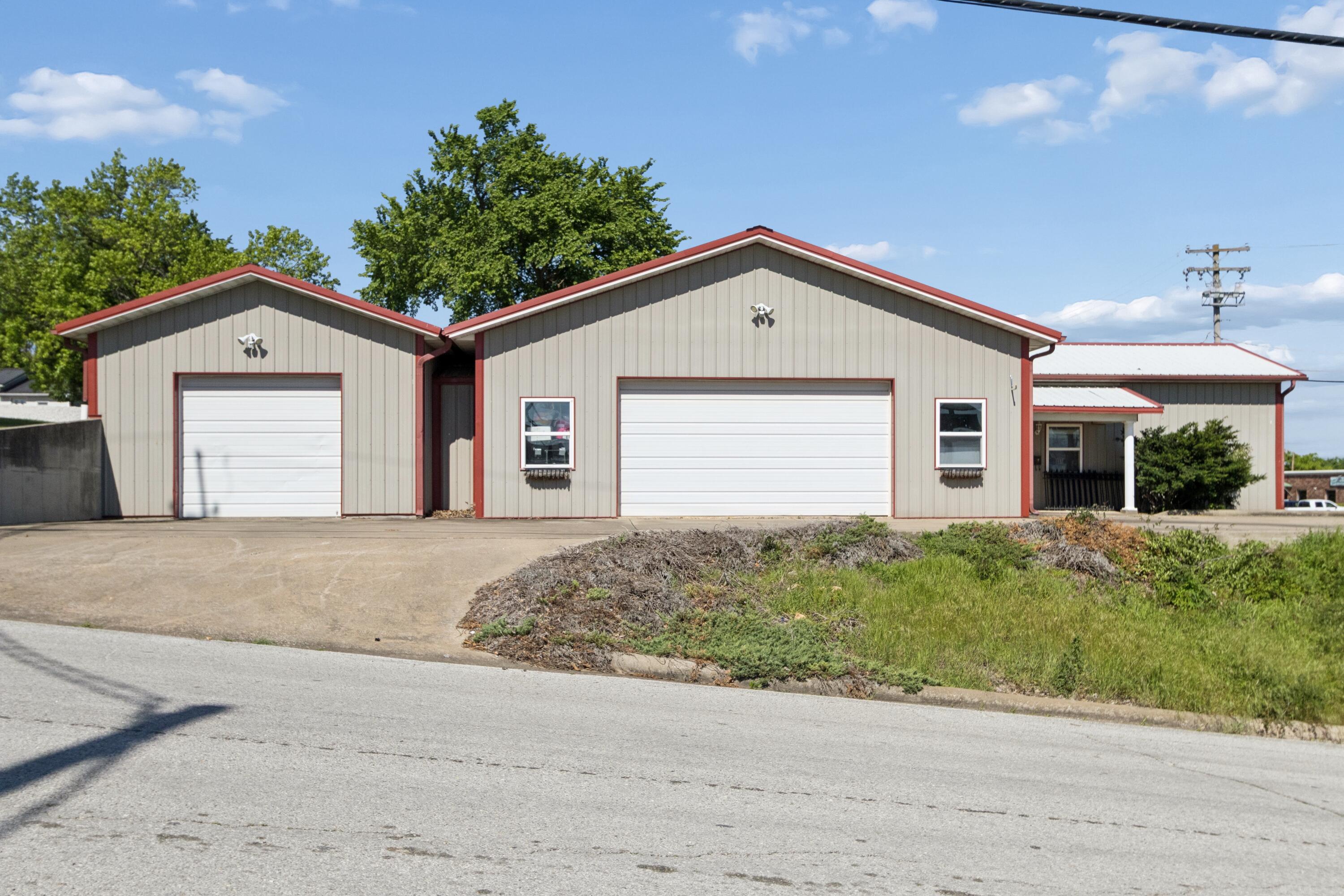 Photo 2 - Commercial Sale for sale – 101 S High Street  Stockton, MO