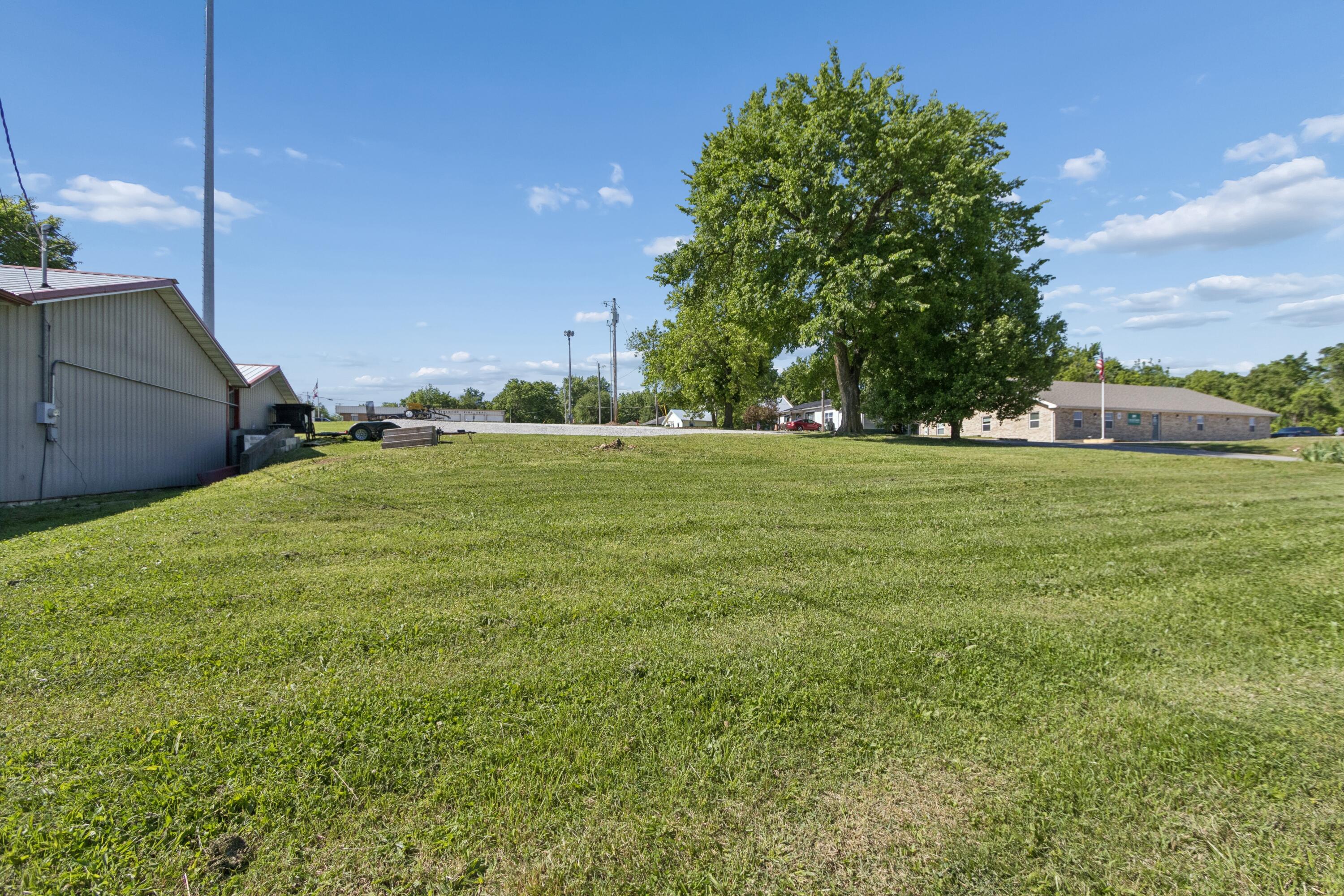 Photo 7 - Commercial Sale for sale – 101 S High Street  Stockton, MO