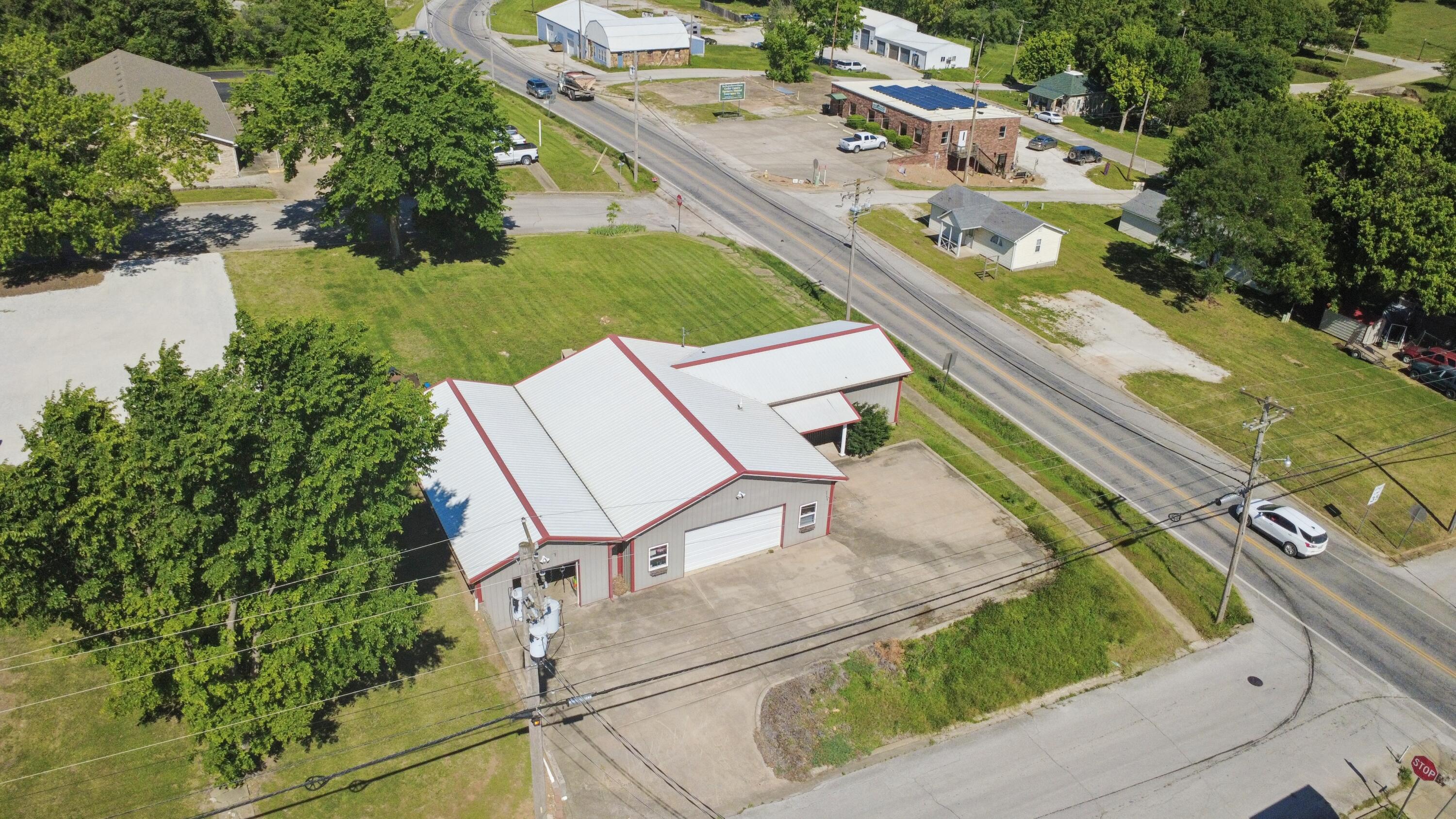 Photo 12 - Commercial Sale for sale – 101 S High Street  Stockton, MO