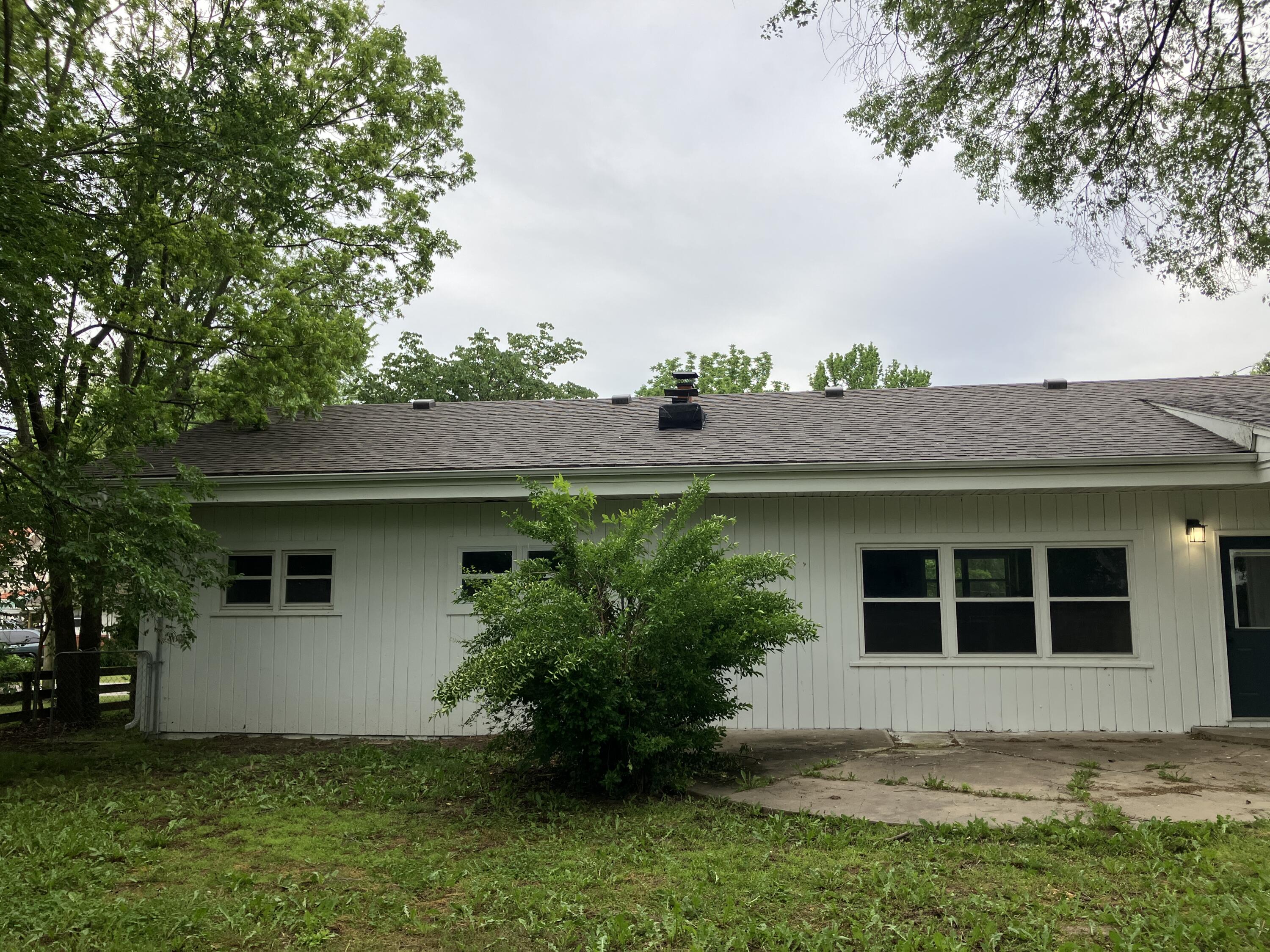 Photo 4 - Residential for sale – 509 E Freeman Street  Bolivar, MO
