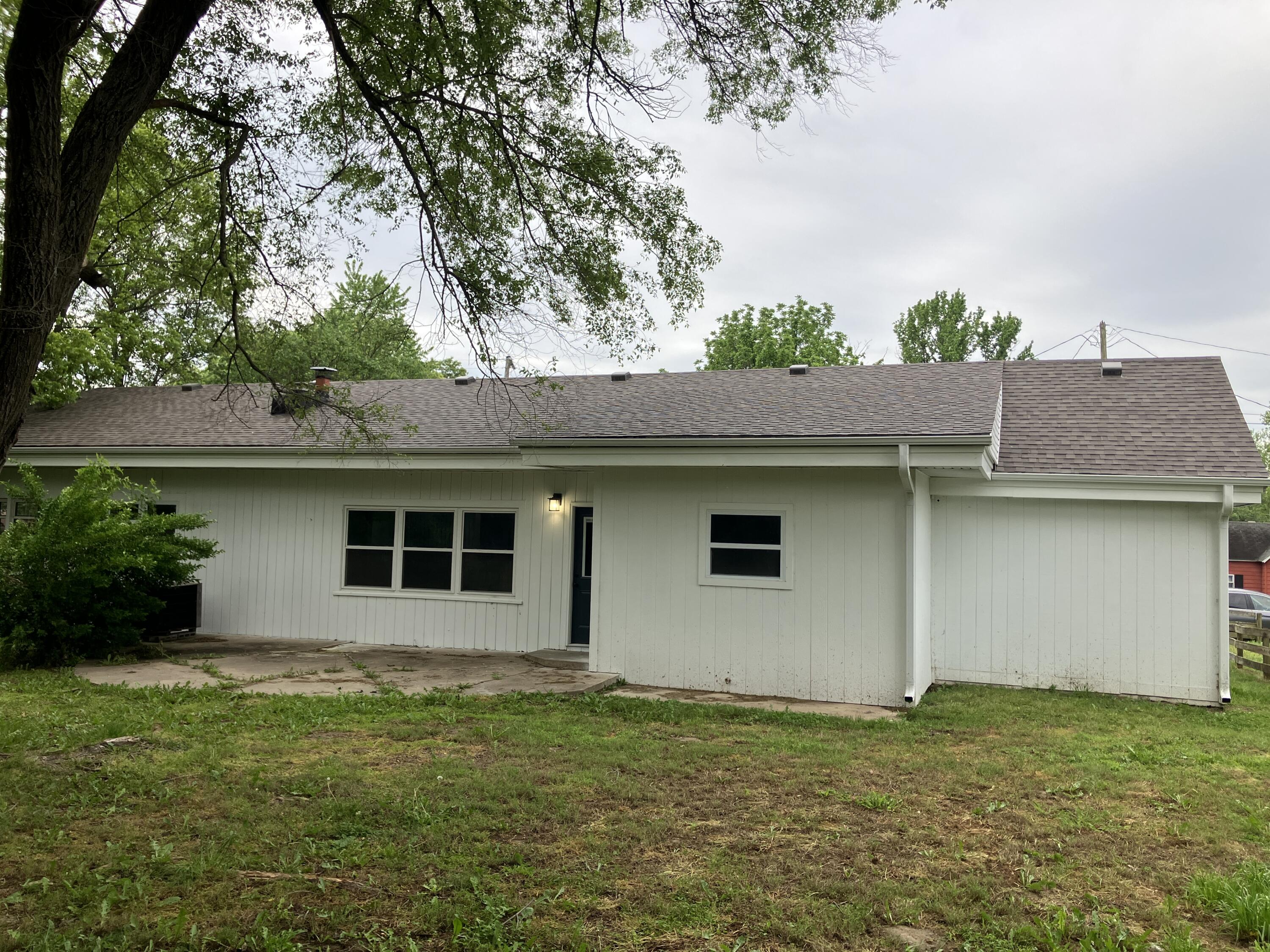 Photo 5 - Residential for sale – 509 E Freeman Street  Bolivar, MO