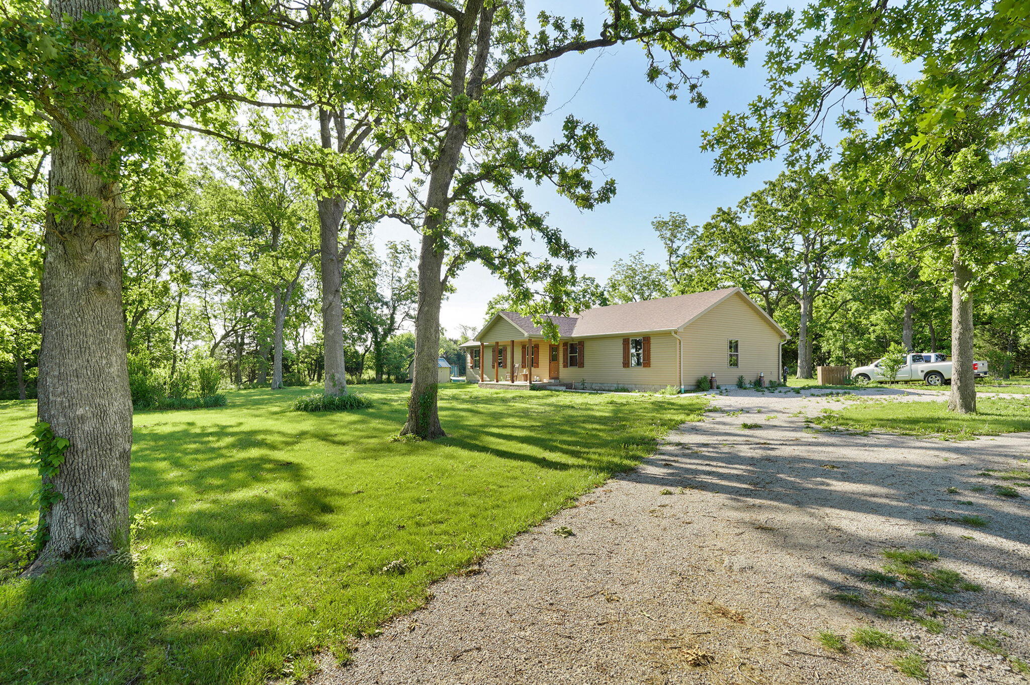 Photo 4 - Residential for sale – 18519  Farm Road 2000   Aurora, MO