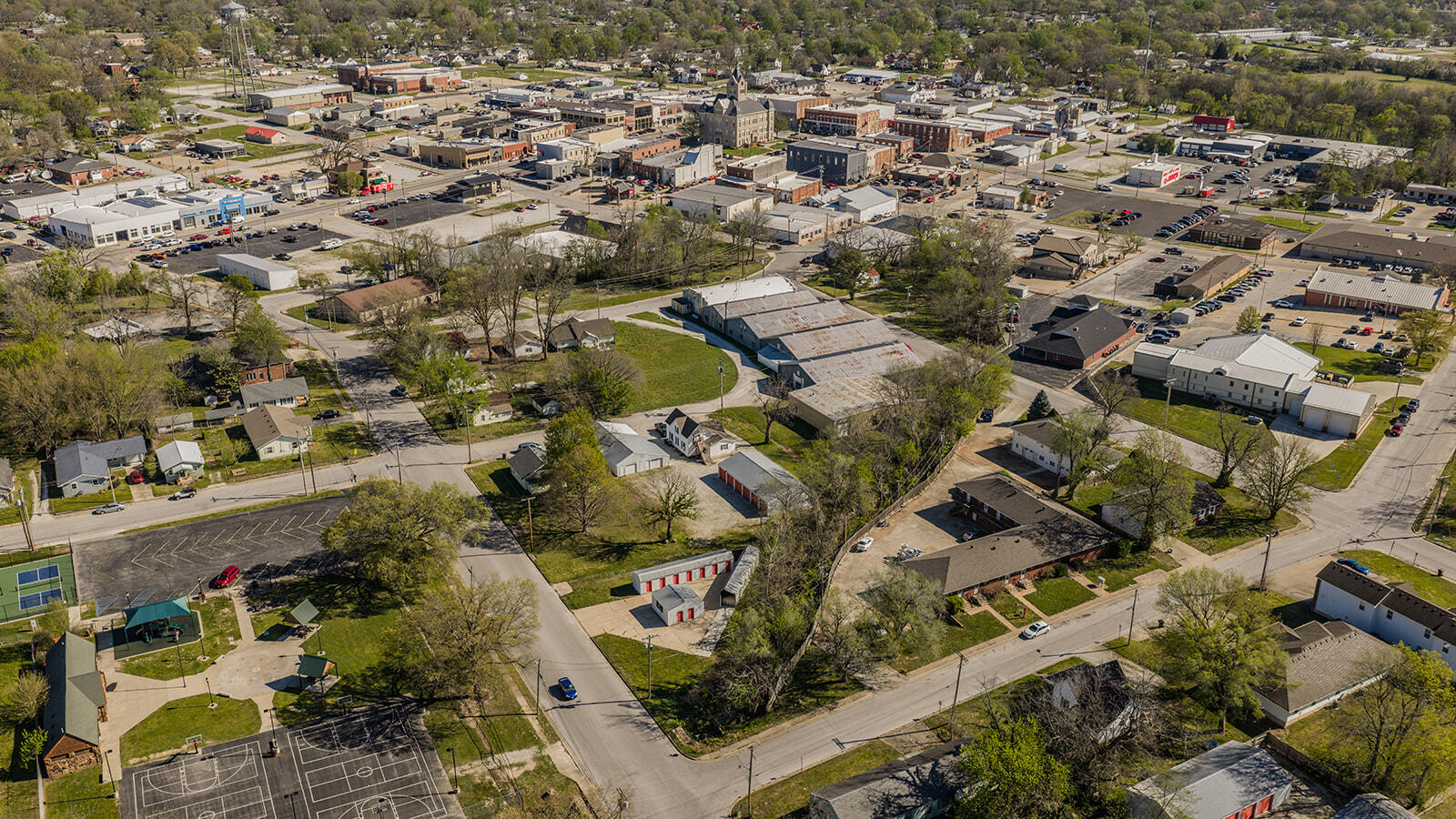 Photo 17 - Commercial Sale for sale – 322 W Madison Street  Bolivar, MO
