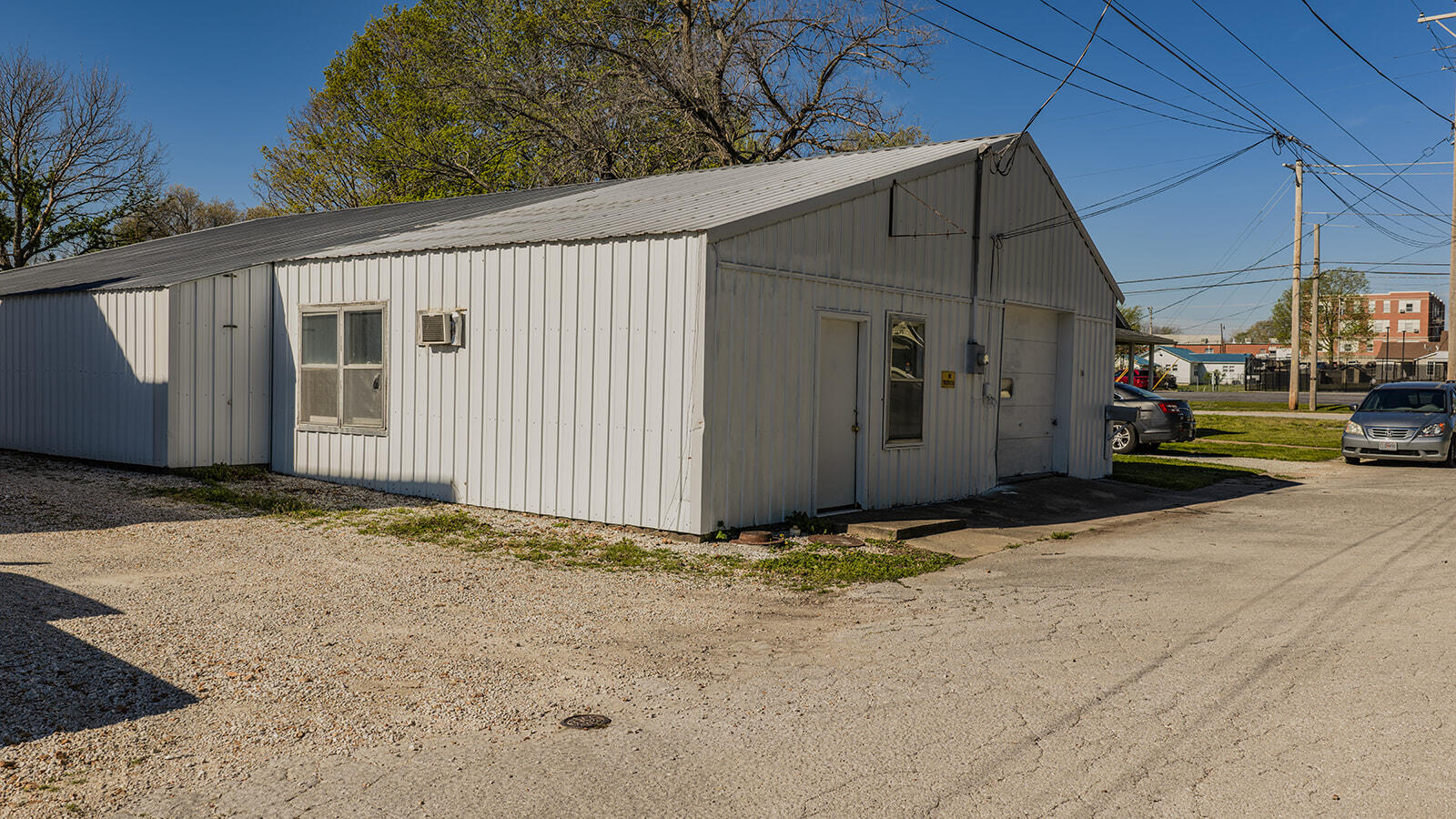 Photo 3 - Commercial Sale for sale – 322 W Madison Street  Bolivar, MO
